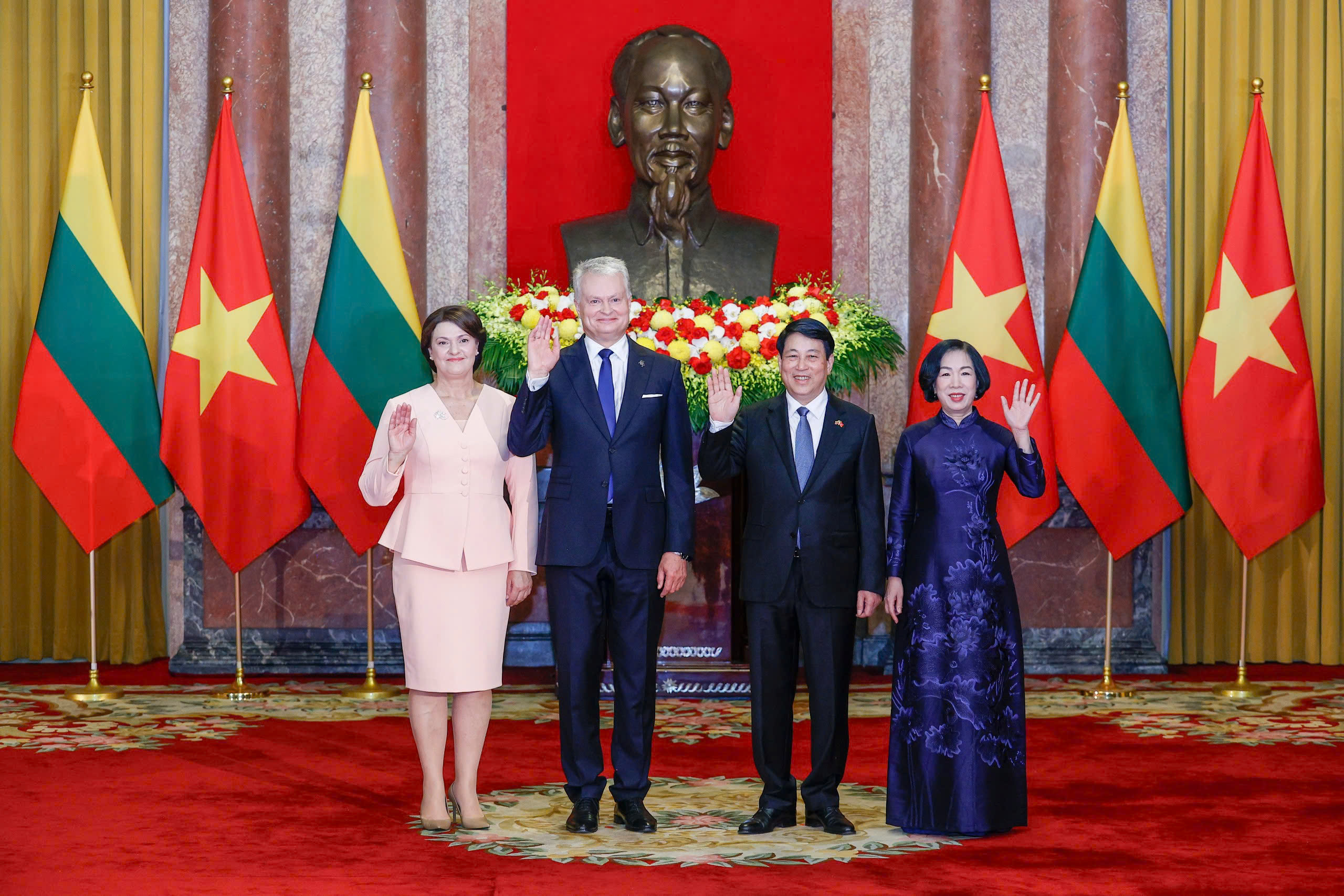Chủ tịch nước Lương Cường chủ tr&igrave; lễ đ&oacute;n Tổng thống Lithuania thăm ch&iacute;nh thức Việt Nam - Ảnh 5.