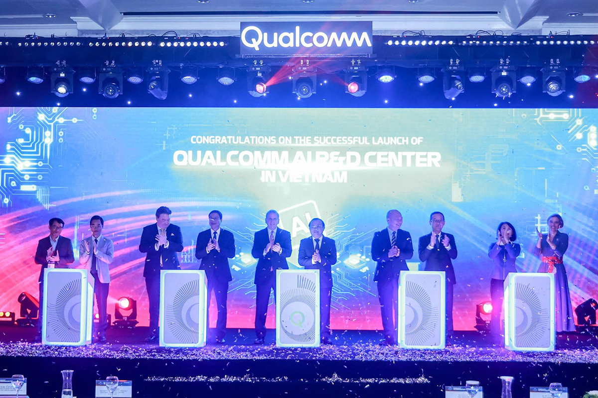 Vbee vinh dự tham gia hội thảo, sự kiện AI chiến lược của Qualcomm tại Việt Nam- Ảnh 1. Vbee vinh dự tham gia hội thảo, sự kiện AI chiến lược của Qualcomm tại Việt Nam- Ảnh 1.