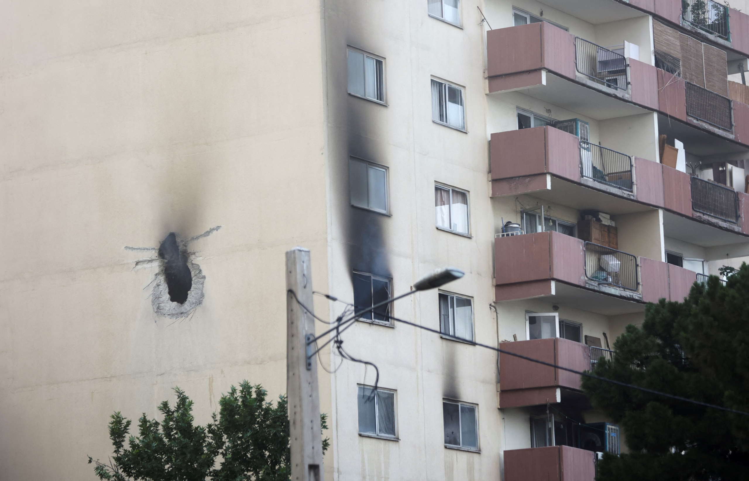 Israel tấn công Iran giữa căng thẳng hạt nhân - Ảnh 1.