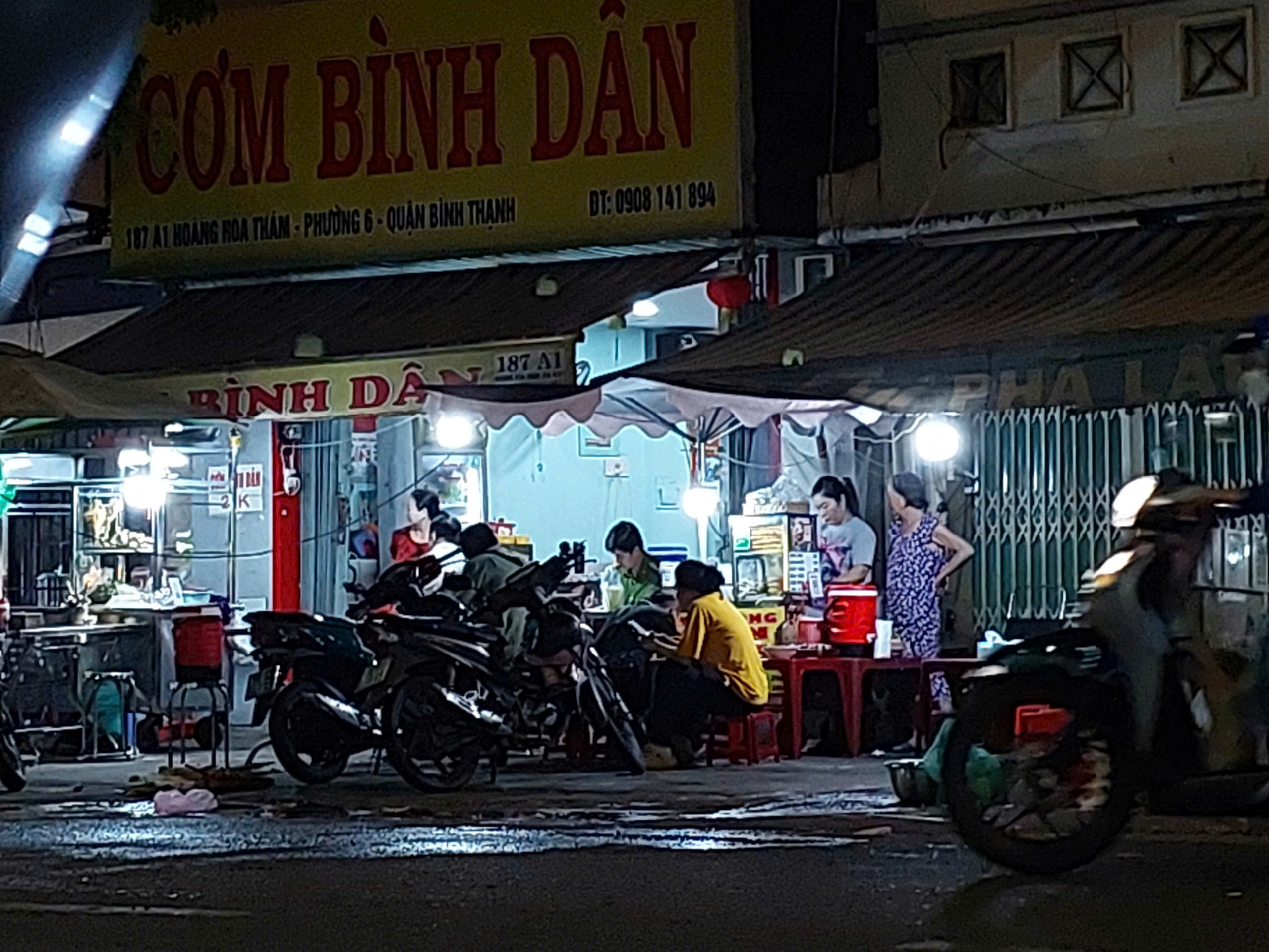 TP.HCM: Chém nhau ở Bình Thạnh, 3 người bị thương - Ảnh 2.