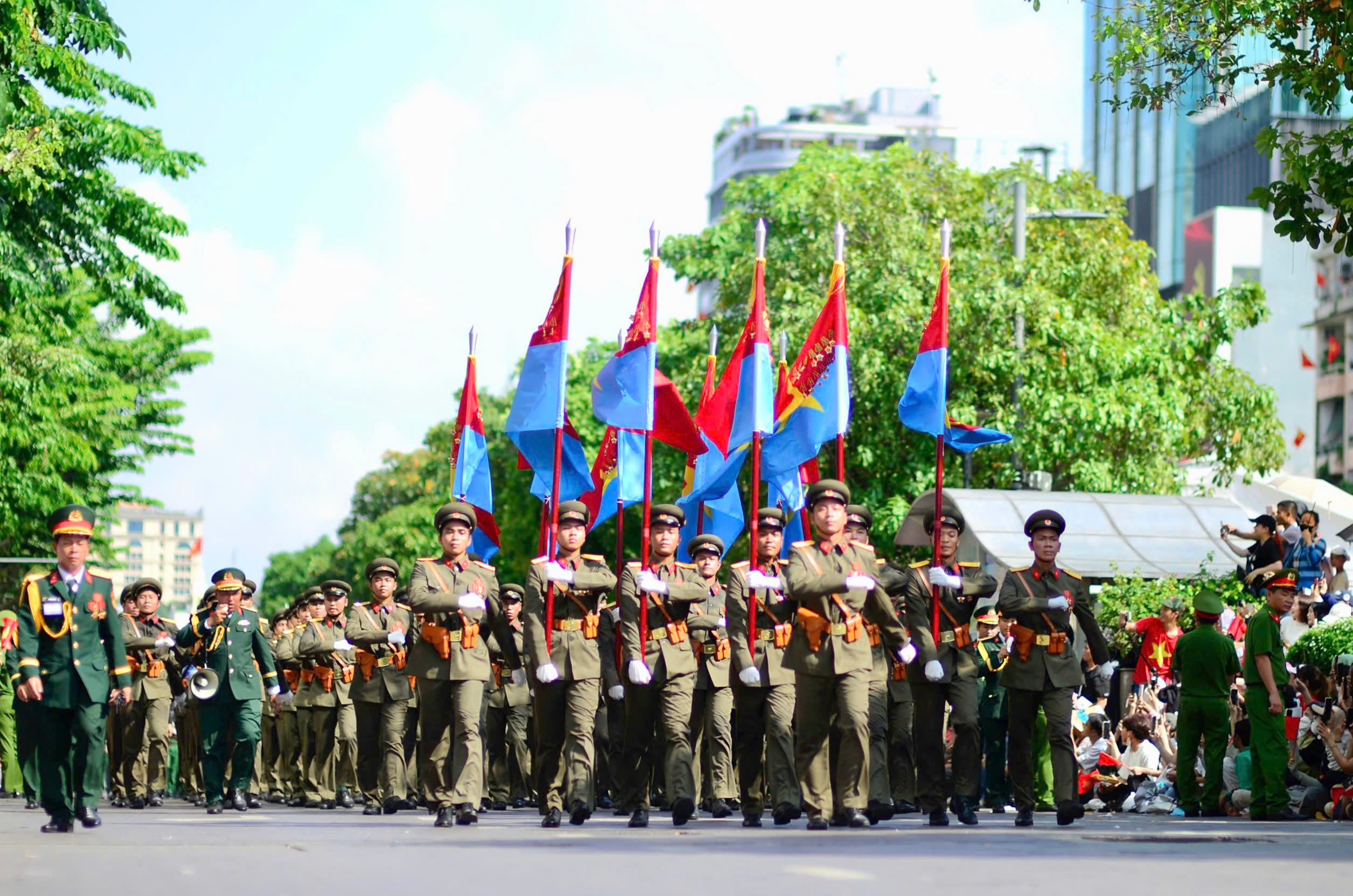Chính phủ chỉ đạo nâng cao chất lượng hình ảnh truyền hình trực tiếp diễu binh- Ảnh 1.