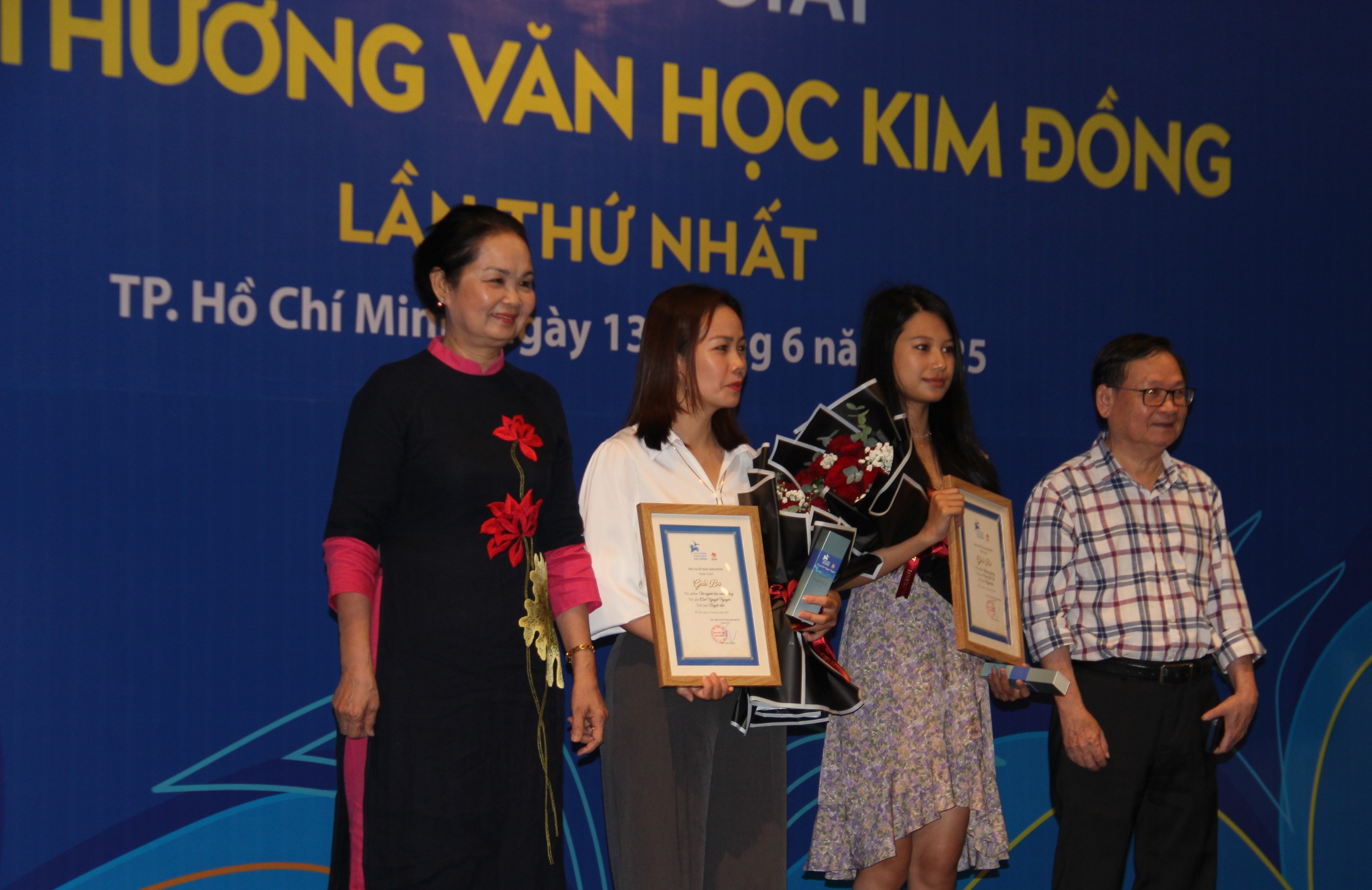 Nhà văn 24 tuổi giành 100 triệu đồng tại giải thưởng sáng tác cho thiếu nhi- Ảnh 6. Nhà văn 24 tuổi giành 100 triệu đồng tại giải thưởng sáng tác cho thiếu nhi- Ảnh 6.