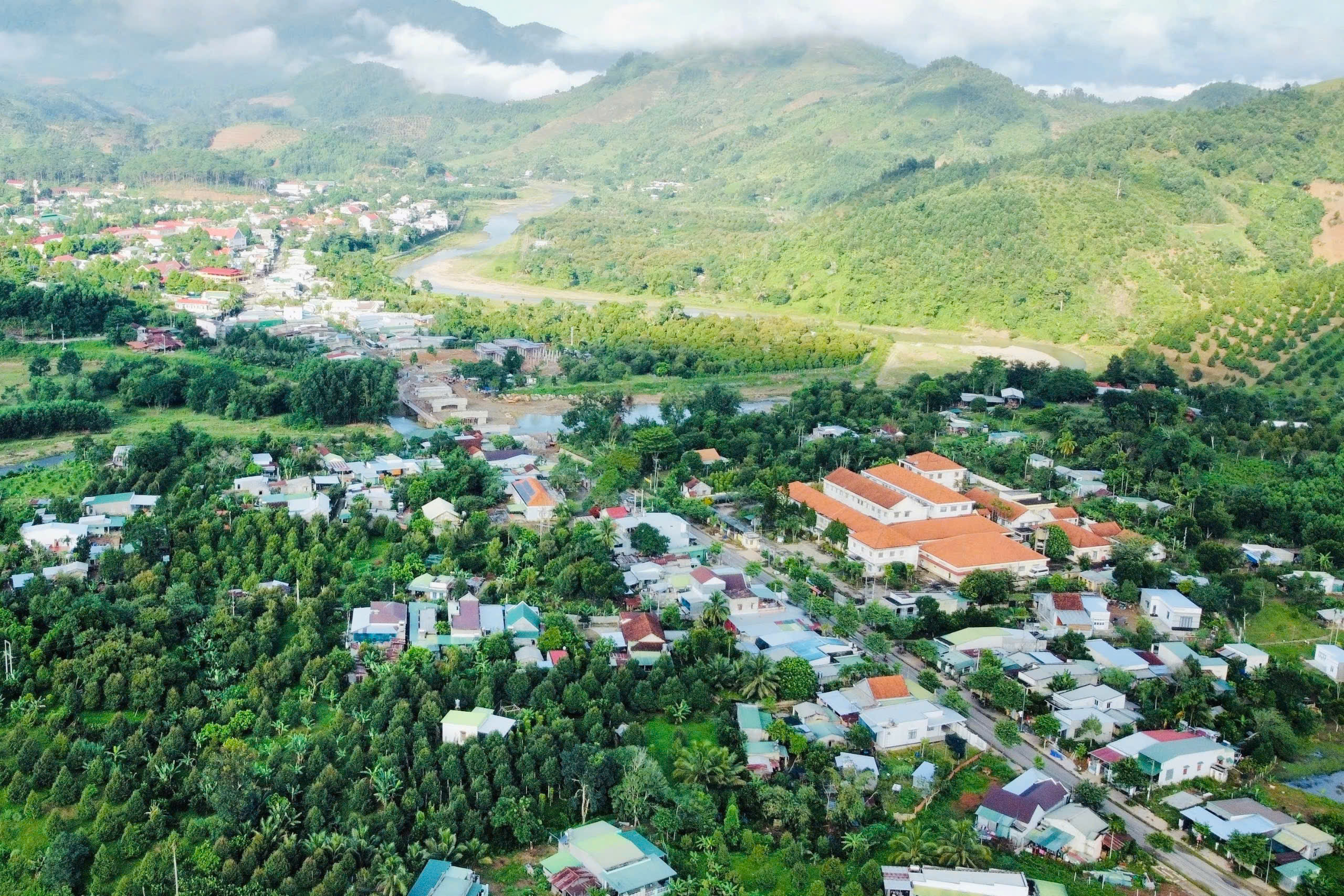 Chính sách ưu đãi đầu tư sau sắp xếp đơn vị hành chính Khánh Hoà có gì thay đổi?- Ảnh 1. Chính sách ưu đãi đầu tư sau sắp xếp đơn vị hành chính Khánh Hoà có gì thay đổi?- Ảnh 1.