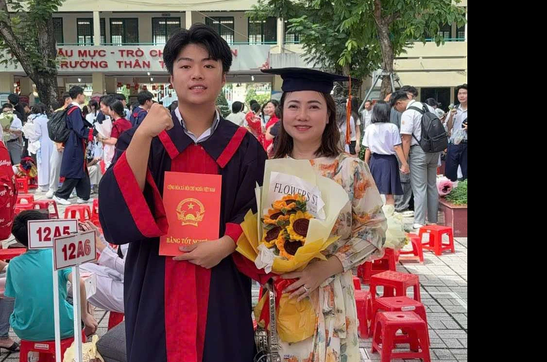 Hiệu trưởng gửi lời chia tay học sinh trước khi rời "Trạm thanh xuân" - Ảnh 6.