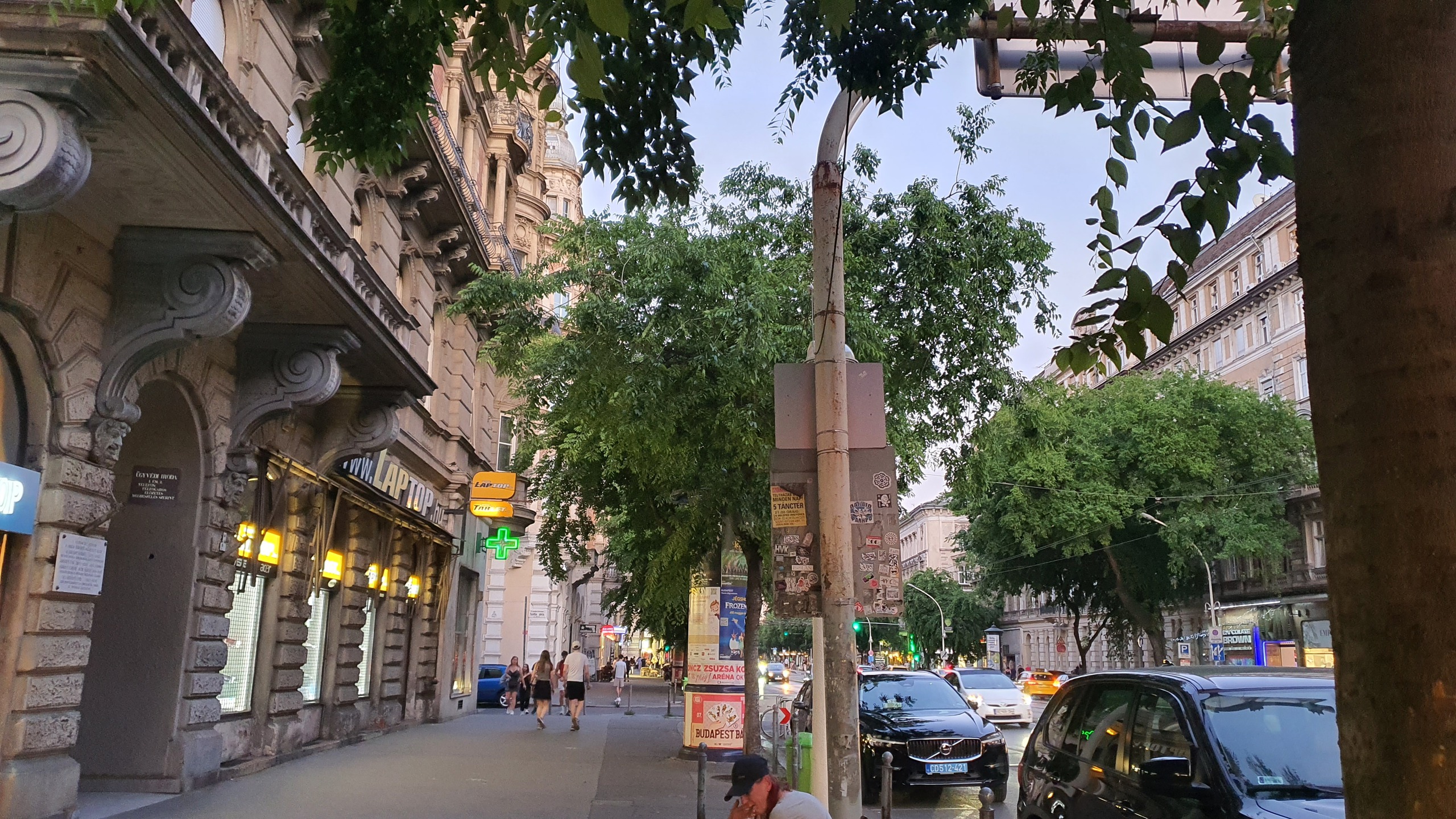 Tận mắt chiêm ngưỡng sự bình yên bên dòng sông Danube xanh - Ảnh 10.