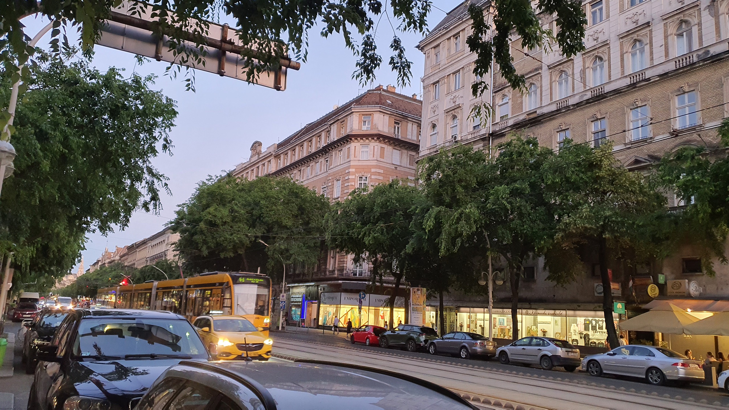 Tận mắt chiêm ngưỡng sự bình yên bên dòng sông Danube xanh - Ảnh 11.