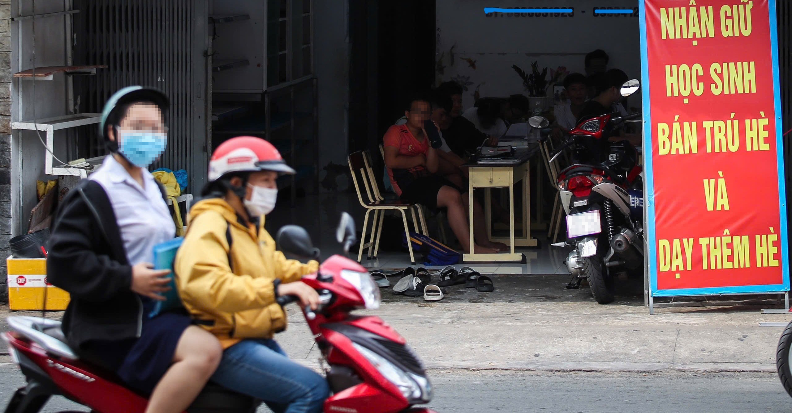 Học sinh cần kiến thức đầy đủ và công bằng trong giờ chính khóa - Ảnh 1. Học sinh cần kiến thức đầy đủ và công bằng trong giờ chính khóa - Ảnh 1.