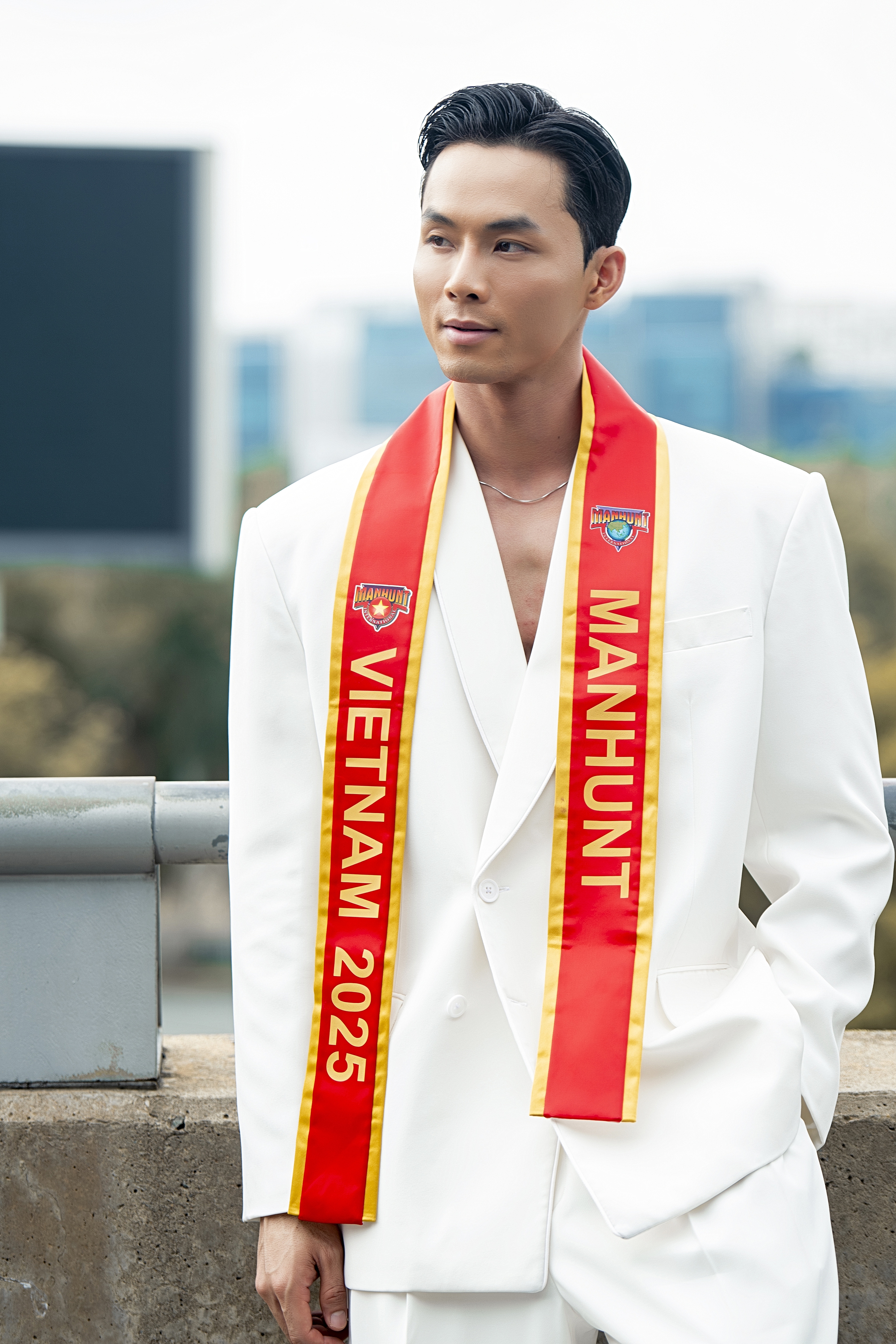 Á vương Manhunt International Vũ Linh được đại gia gạ 'bao nuôi' tiền tỉ- Ảnh 1.