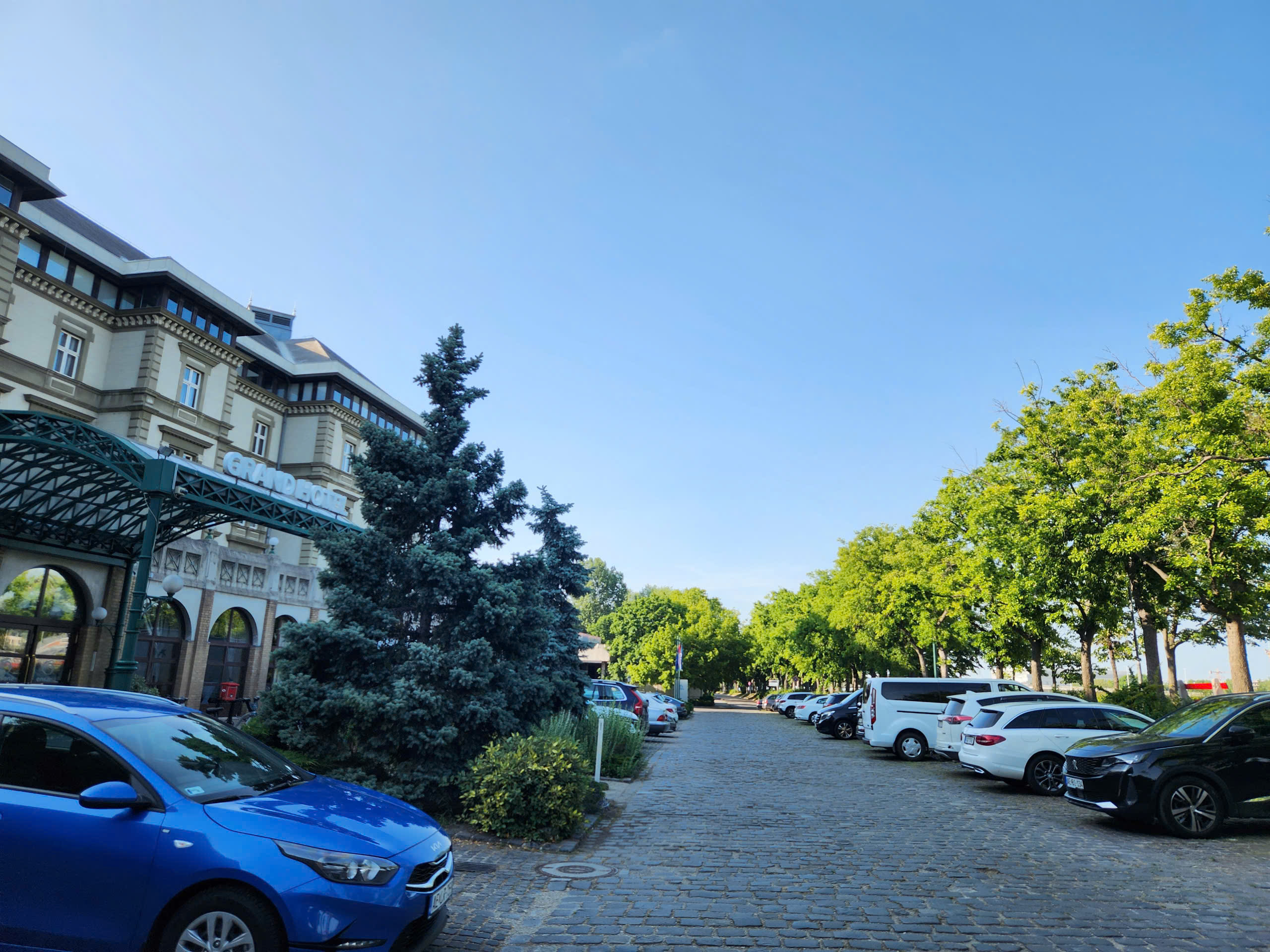 Tận mắt chiêm ngưỡng sự bình yên bên dòng sông Danube xanh - Ảnh 3.