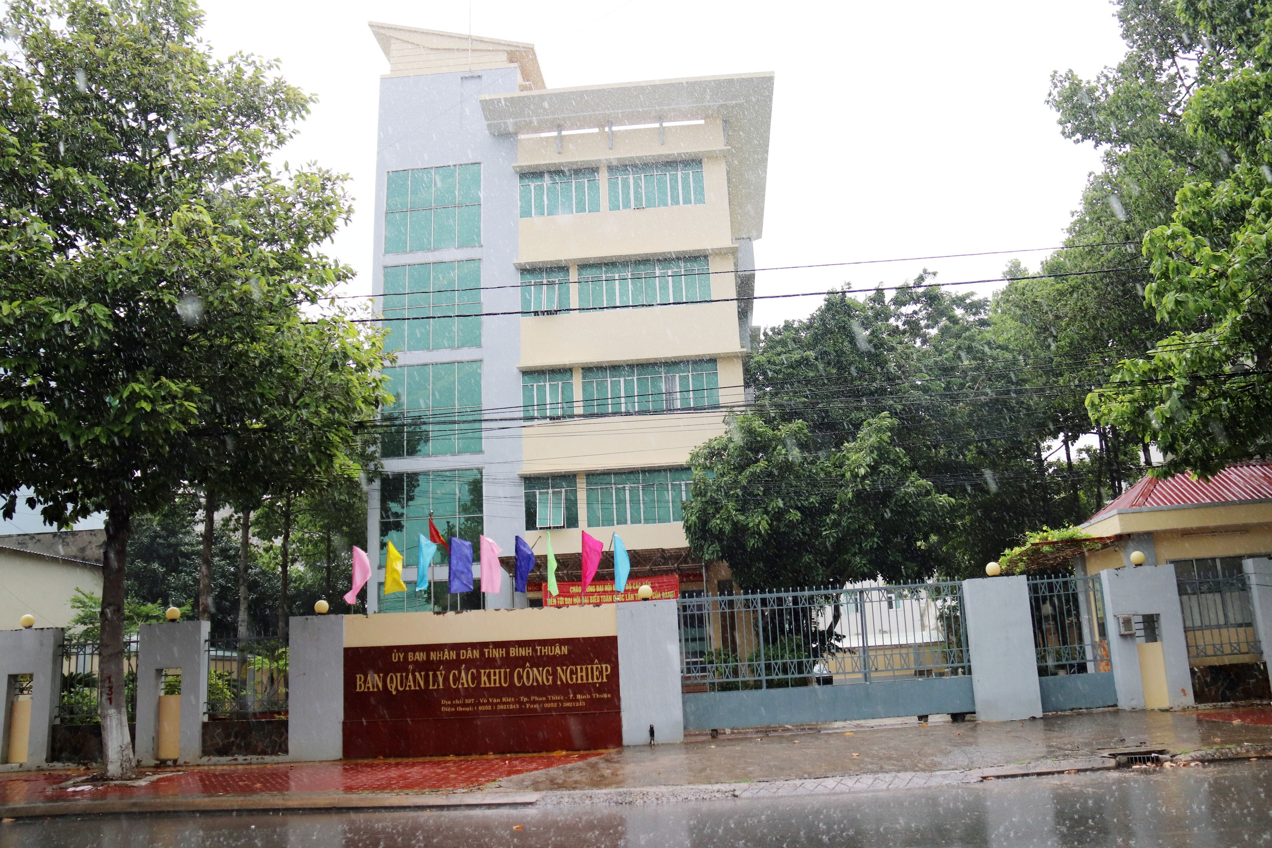 Trụ sở đẹp như Resort của Bình Thuận sau sáp nhập: Được bố trí ra sao- Ảnh 21. Trụ sở 'đẹp như Resort' của Bình Thuận sau sáp nhập, được bố trí ra sao - Ảnh 2.