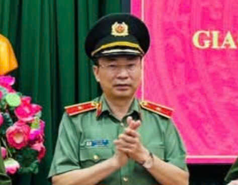 Giám đốc Công an tỉnh Bến Tre giữ chức Chủ tịch Hội đồng thành viên MobiFone Giám đốc Công an tỉnh Bến Tre giữ chức Chủ tịch Hội đồng thành viên MobiFone