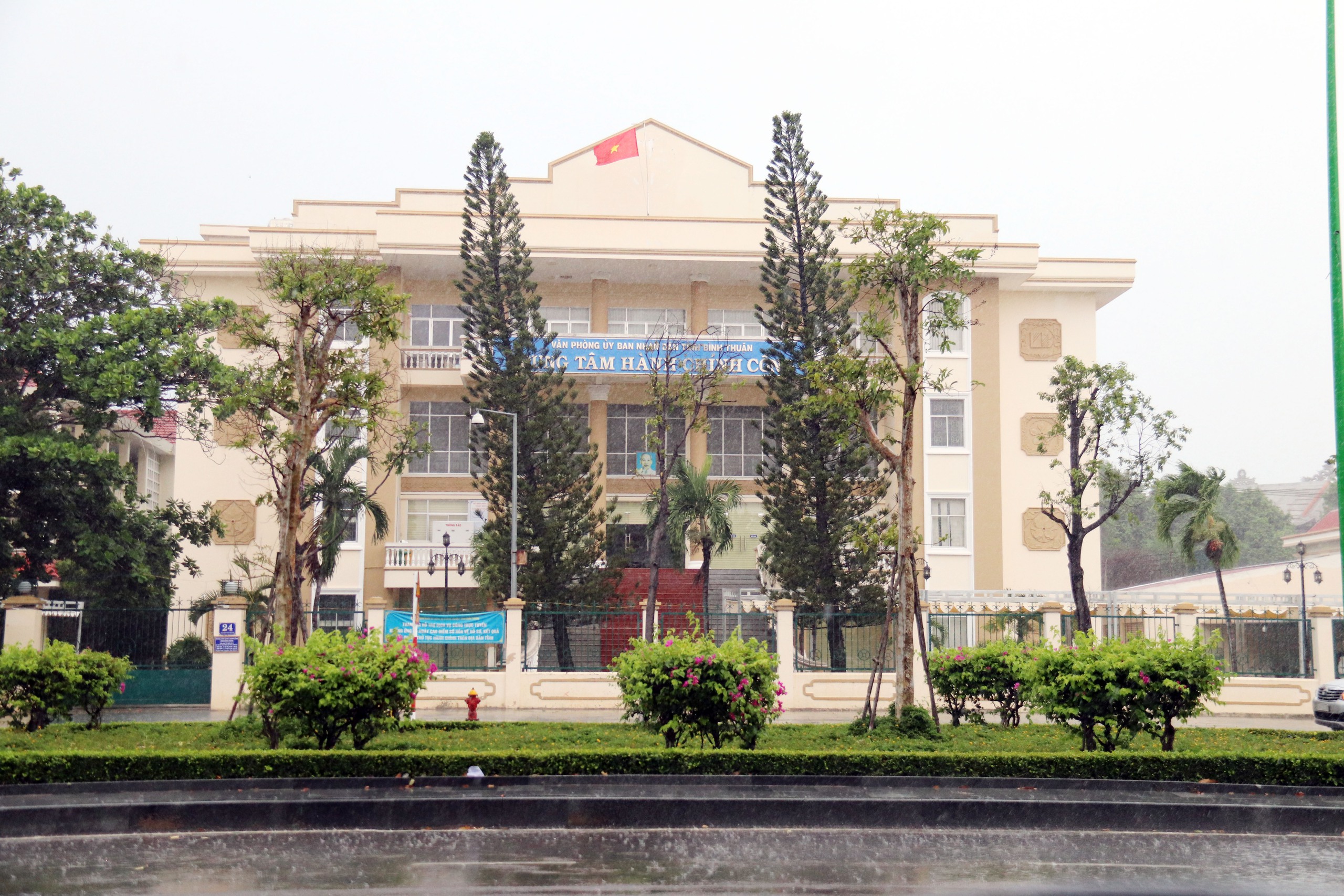 Trụ sở đẹp như Resort của Bình Thuận sau sáp nhập: Được bố trí ra sao- Ảnh 2. Trụ sở đẹp như Resort của Bình Thuận sau sáp nhập: Được bố trí ra sao- Ảnh 2.