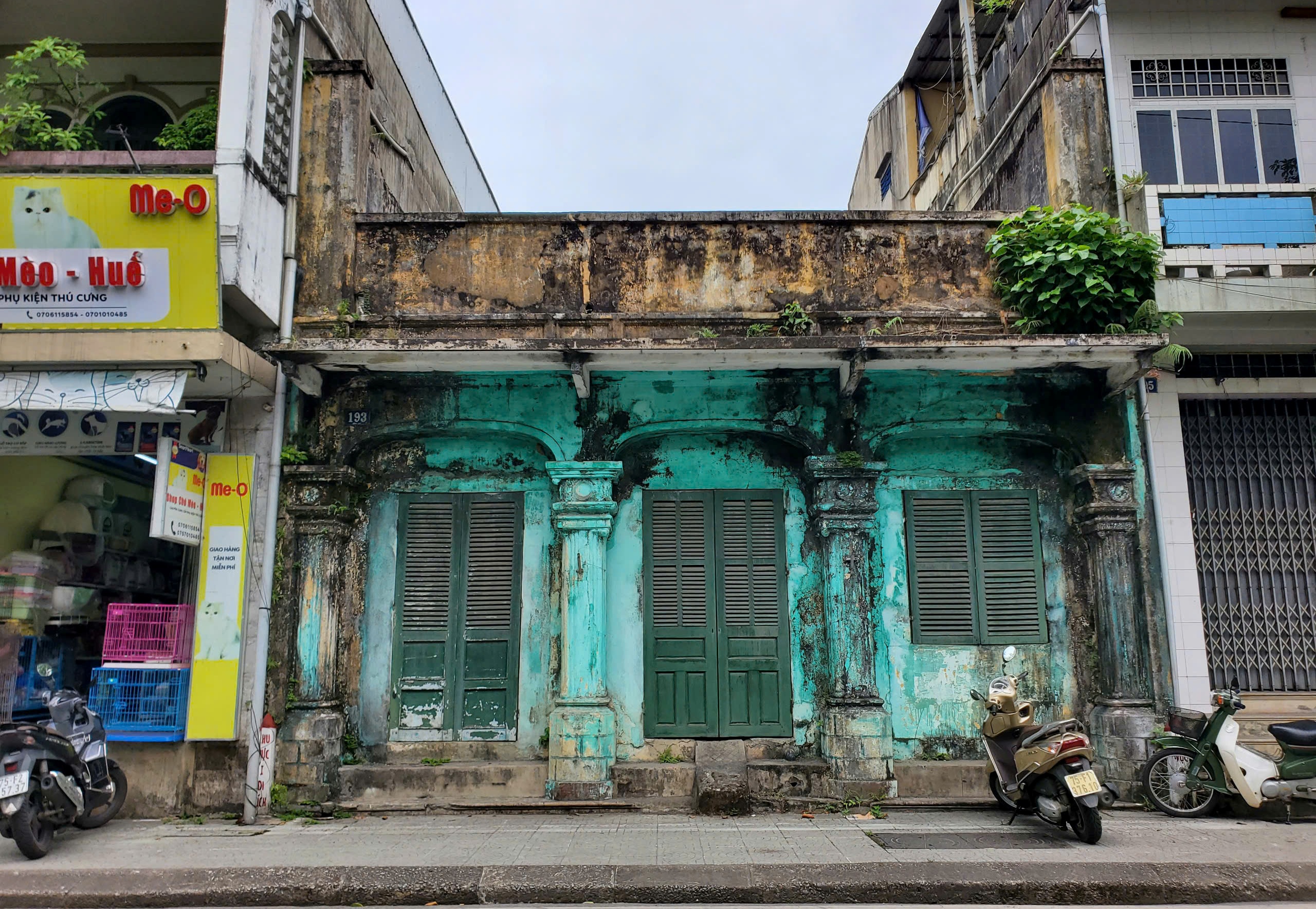 រក្សារូប 'ស្រែក' នៅកណ្តាលបន្ទាយ - រូបថត ១. Bảo tồn hình hài 'tiếng thét' giữa kinh thành- Ảnh 1.