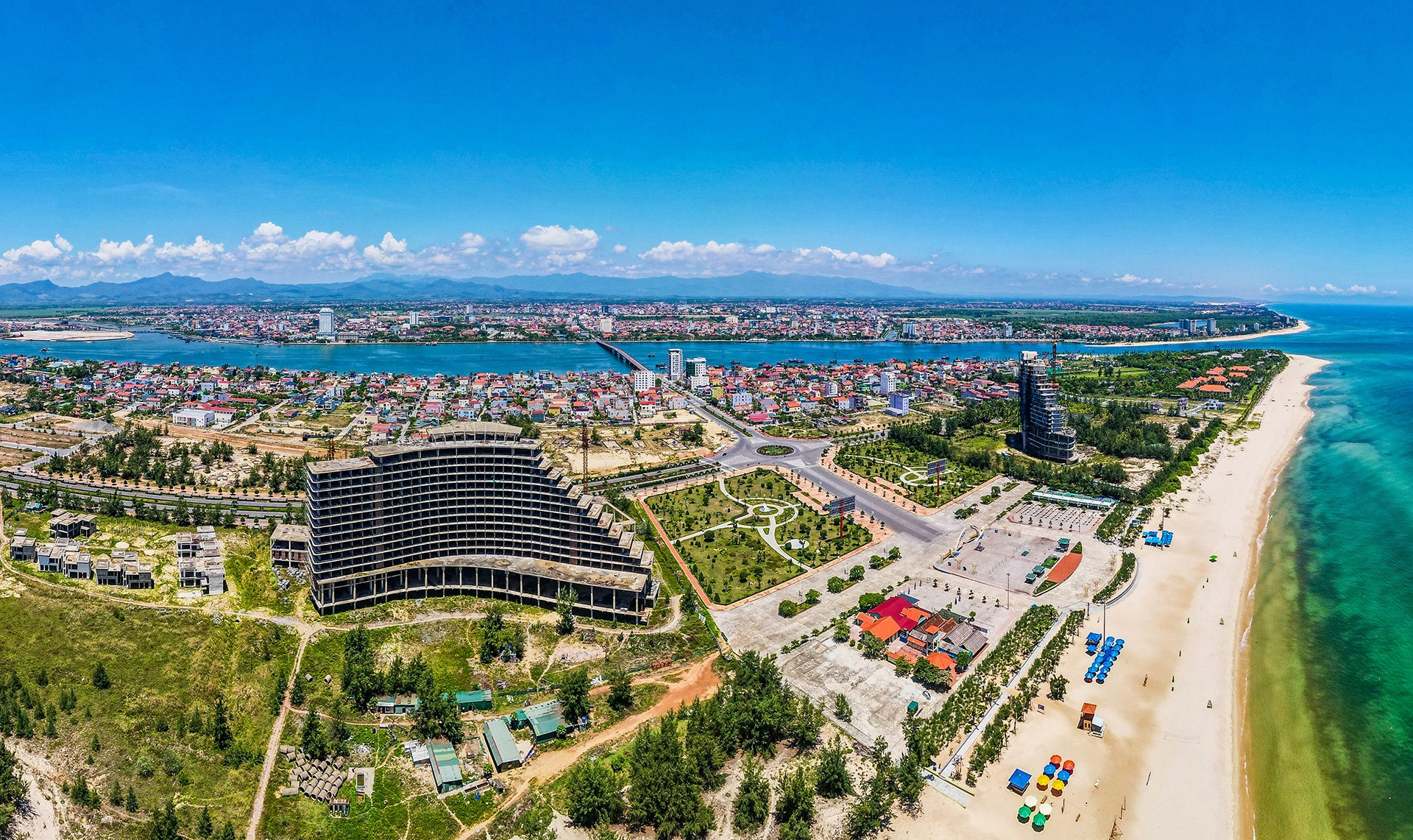Mùa hè ở Quảng Bình có gì mà ai đến cũng yêu? - Ảnh 2.
