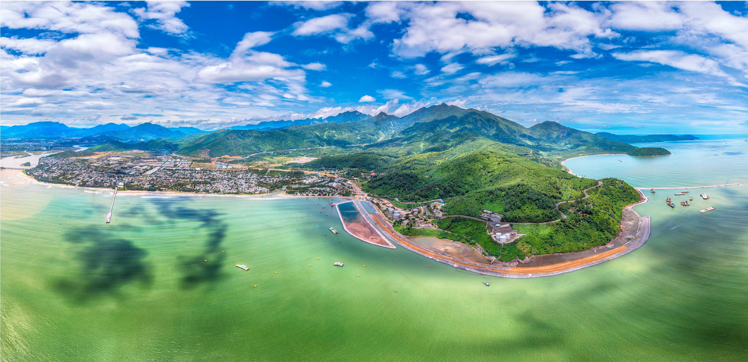 Chính phủ thành lập Khu thương mại tự do TP.Đà Nẵng gắn với Cảng Liên Chiểu- Ảnh 2. Chính phủ thành lập Khu thương mại tự do TP.Đà Nẵng gắn với Cảng Liên Chiểu- Ảnh 2.