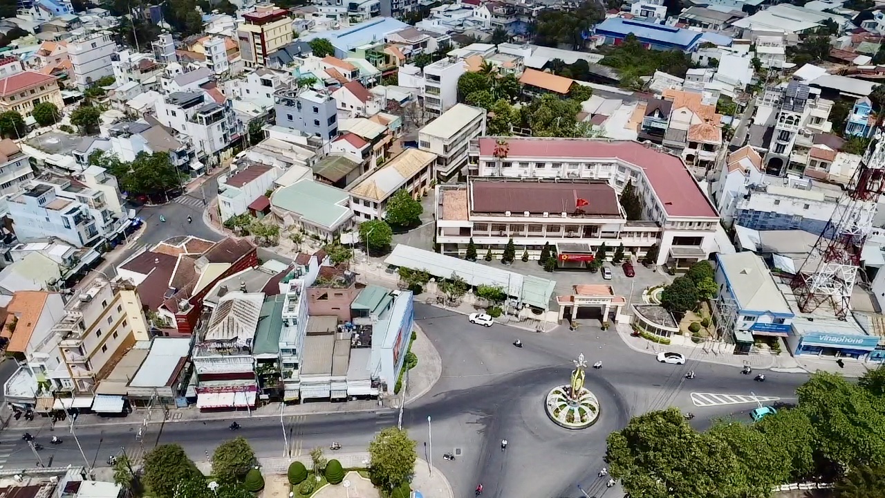 Bình Dương: 18 thủ tục đất đai được tiếp nhận, trả kết quả tại cấp xã mới - Ảnh 2.