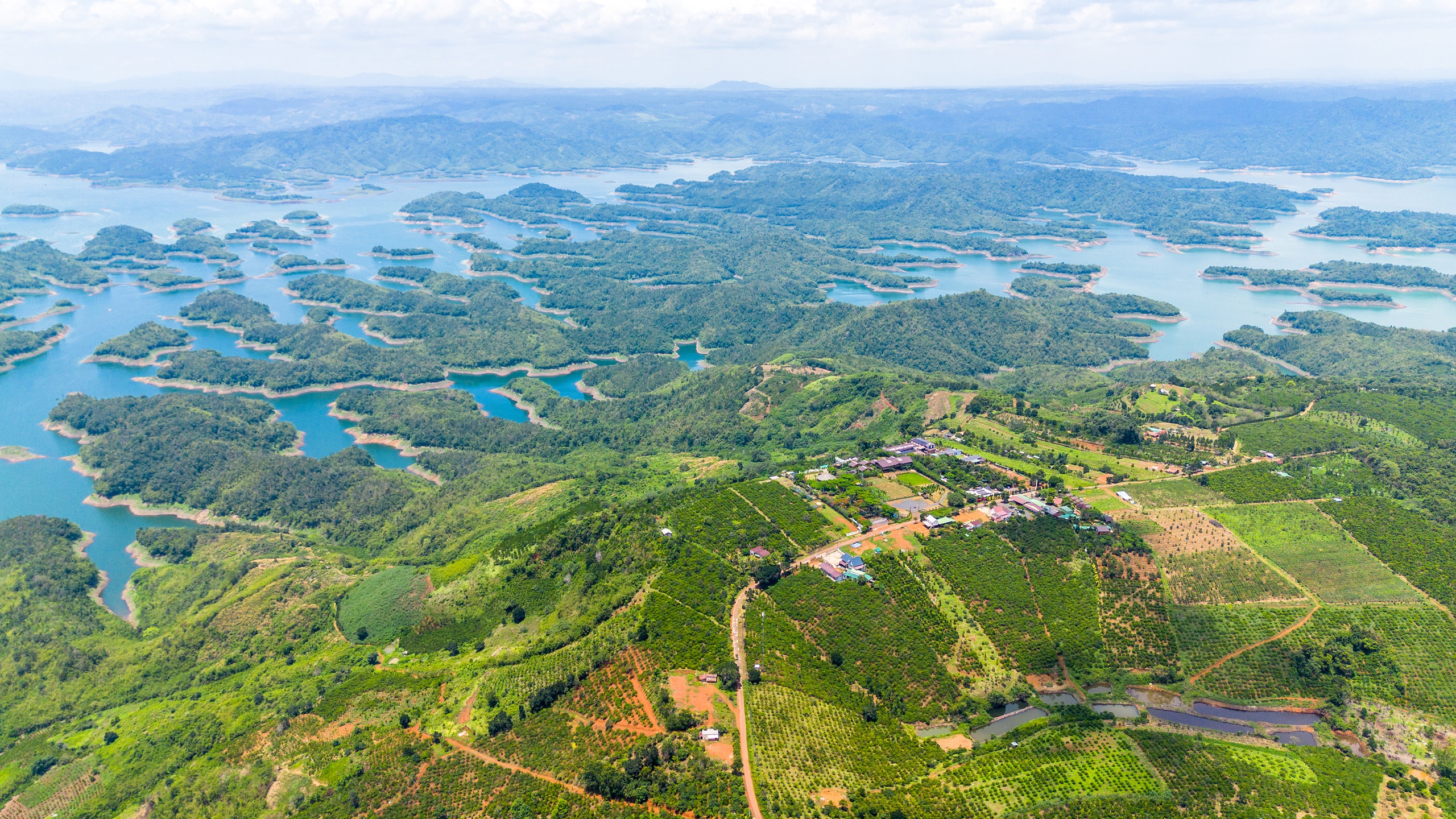 Khơi dậy tiềm năng kinh tế - du lịch - Ảnh 1.