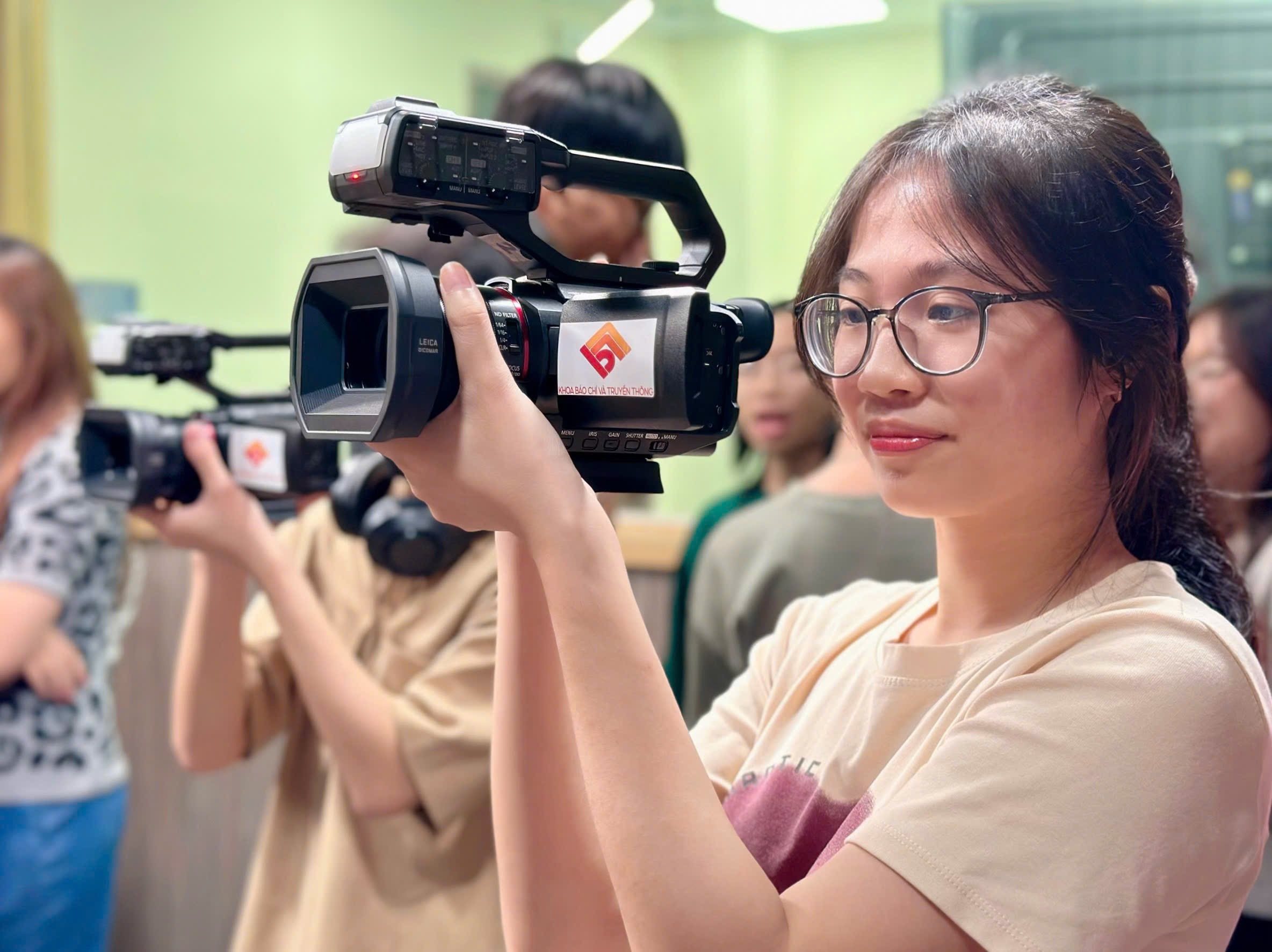 Đào tạo báo chí trong kỷ nguyên ai - Ảnh 2.