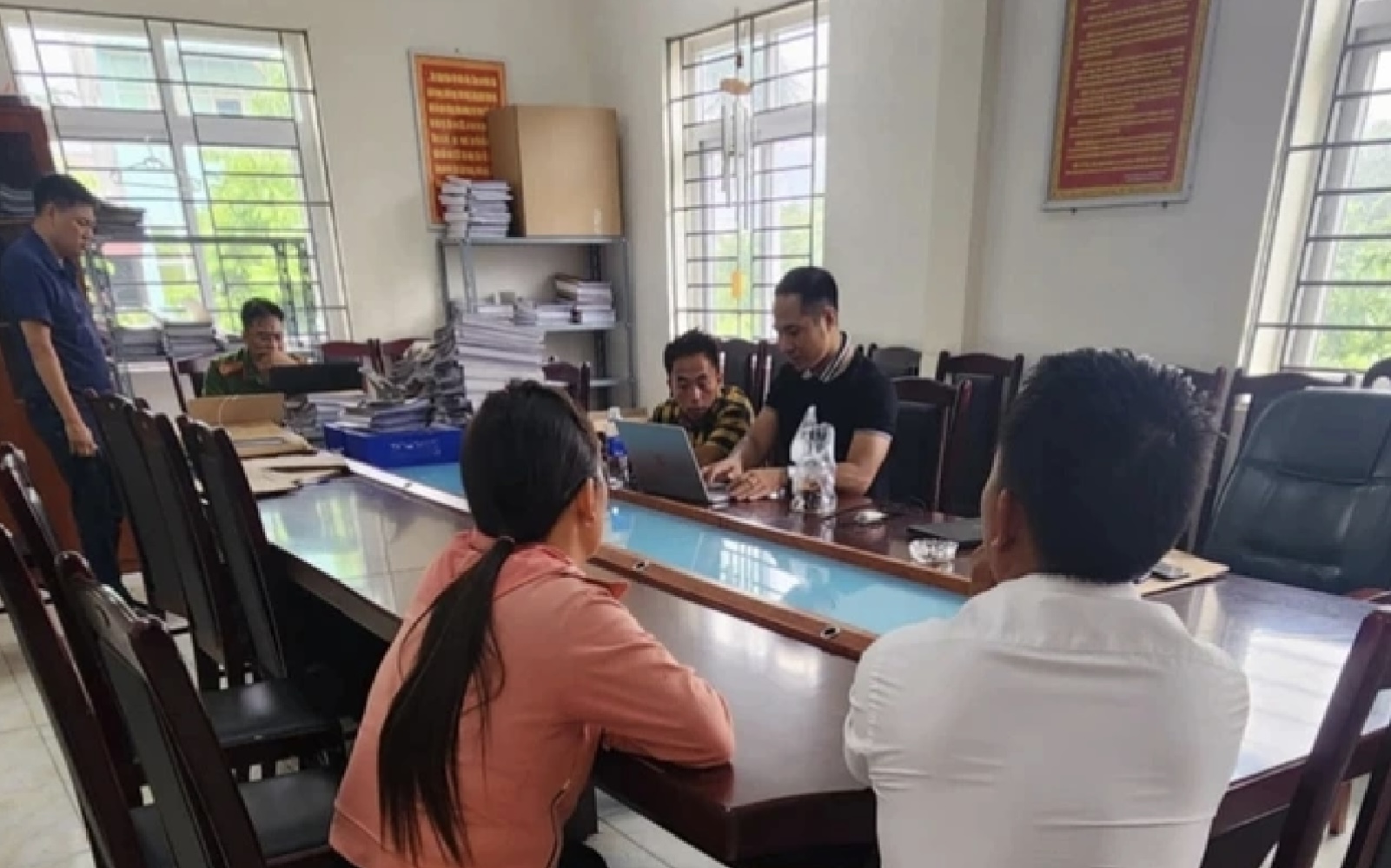 Triệu tập tài xế trong vụ chặt chém 4 , 2 triệu đồng tiền taxi ở Hà Nội - Ảnh 2. Triệu tập tài xế trong vụ chặt chém 4 , 2 triệu đồng tiền taxi ở Hà Nội - Ảnh 2.