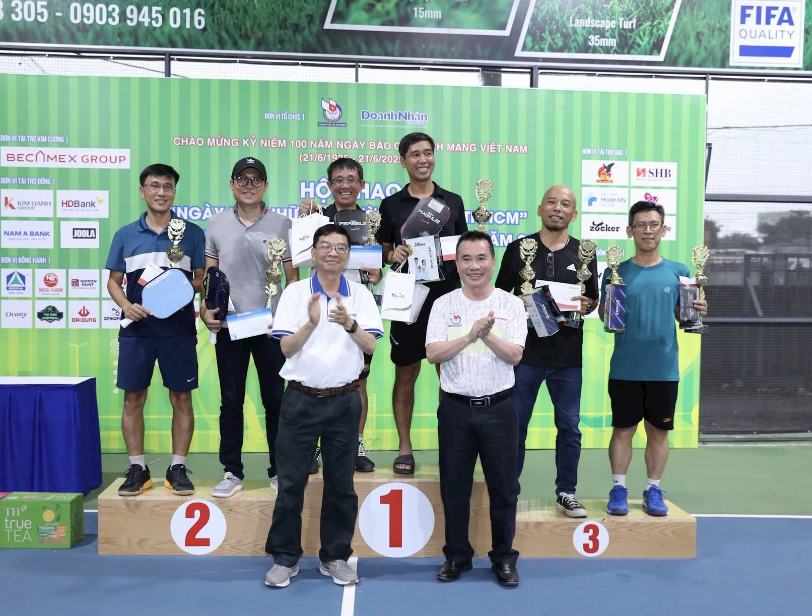 Tranh tài hấp dẫn tại giải pickleball 'Hội thao những người làm báo TP.HCM'- Ảnh 9. Tranh tài hấp dẫn tại giải pickleball 'Hội thao những người làm báo TP.HCM'- Ảnh 9.