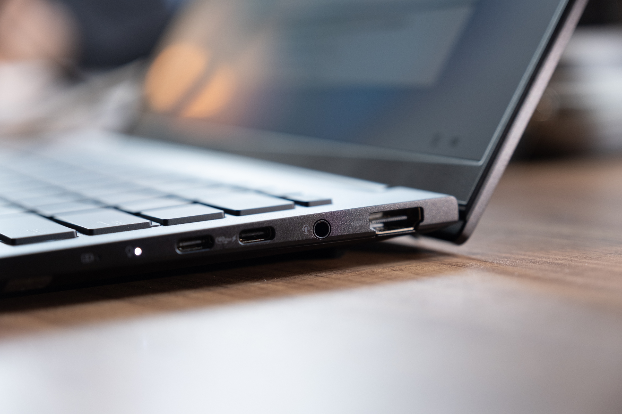 Trải nghiệm Zenbook 14 (UM3406): phù hợp làm việc cả ngày dài - Ảnh 6.