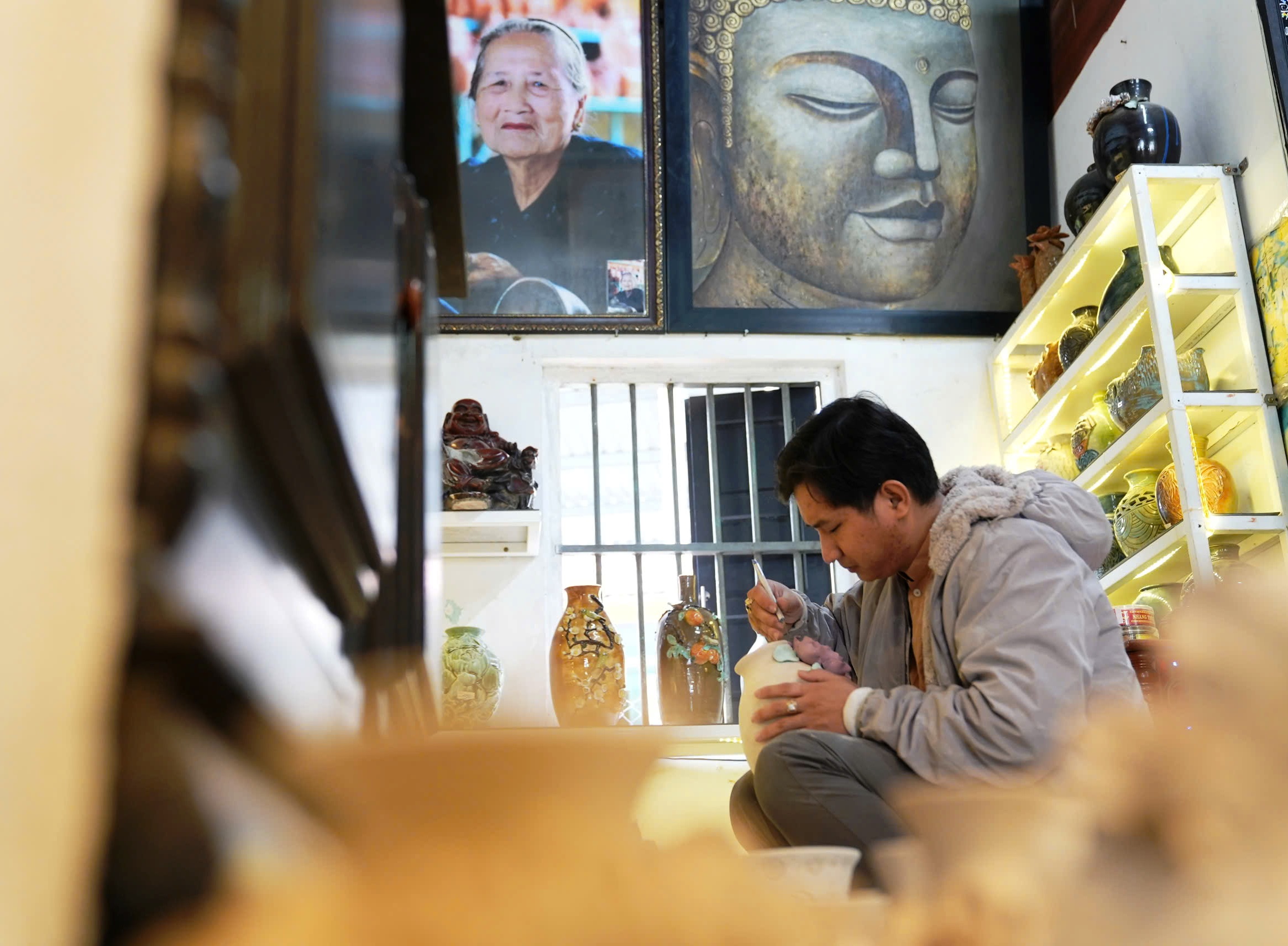 A Bai Choi „felébred” a kerámián – 6. kép. Bài chòi 'thức giấc' trên gốm- Ảnh 6.