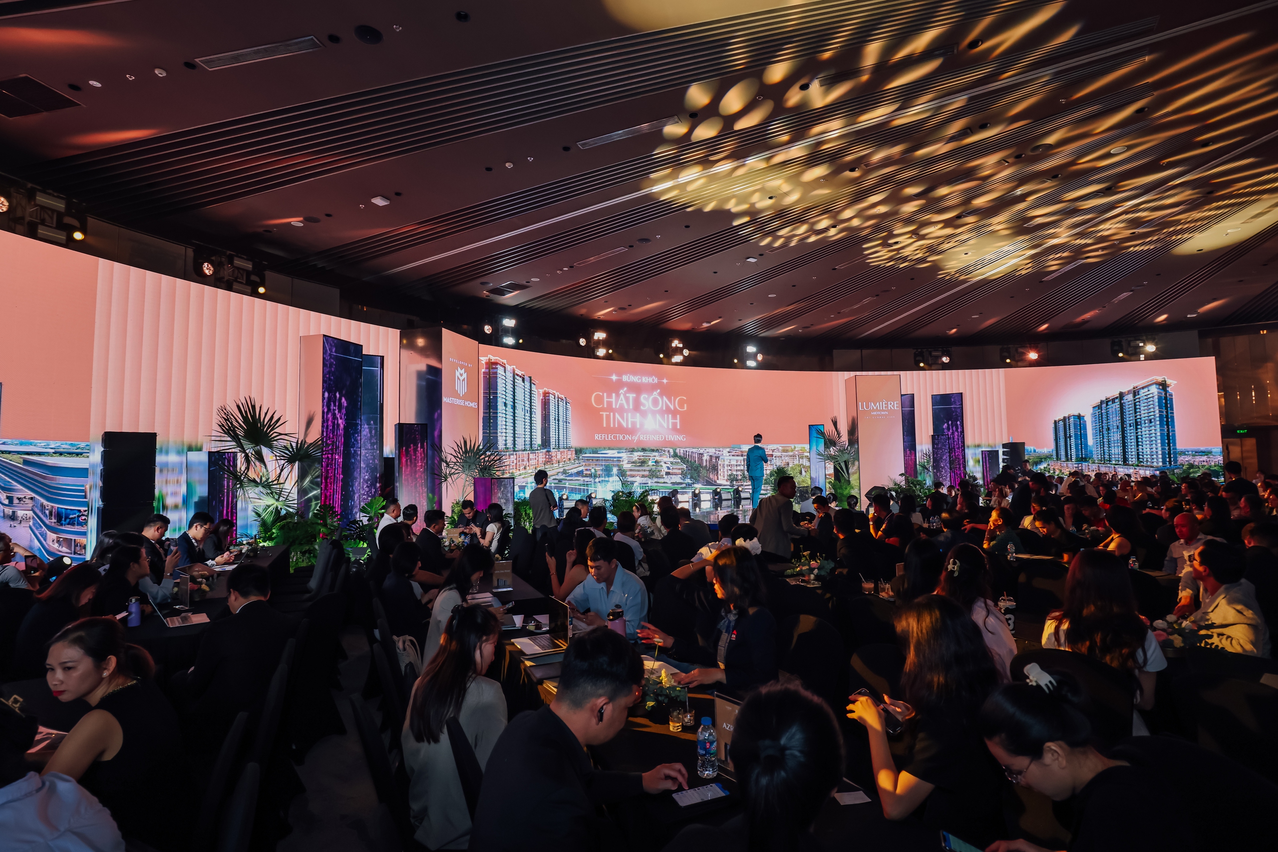 Hàng trăm khách hàng tham dự sự kiện giới thiệu chính thức dự án Lumière Midtown- Ảnh 1. Hàng trăm khách hàng tham dự sự kiện giới thiệu chính thức dự án Lumière Midtown- Ảnh 1.