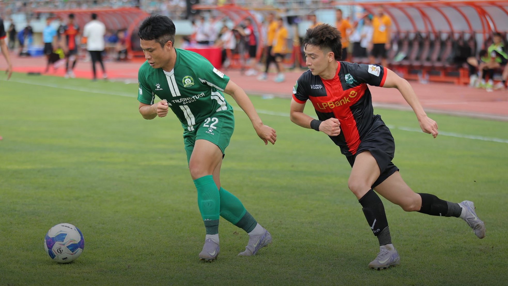 ការប្រកួតវគ្គ Play-off ដ៏ក្តៅគគុក ត្រៀមនឹងបង្ហាញ៖ Cong Phuong អាចនឹងជួបអ្នកចាំទី Bui Tien Dung! - រូបថត ៣. Trận play-off ‘nóng’ nhất sắp lộ diện: Công Phượng có thể đối đầu thủ môn Bùi Tiến Dũng!- Ảnh 3.