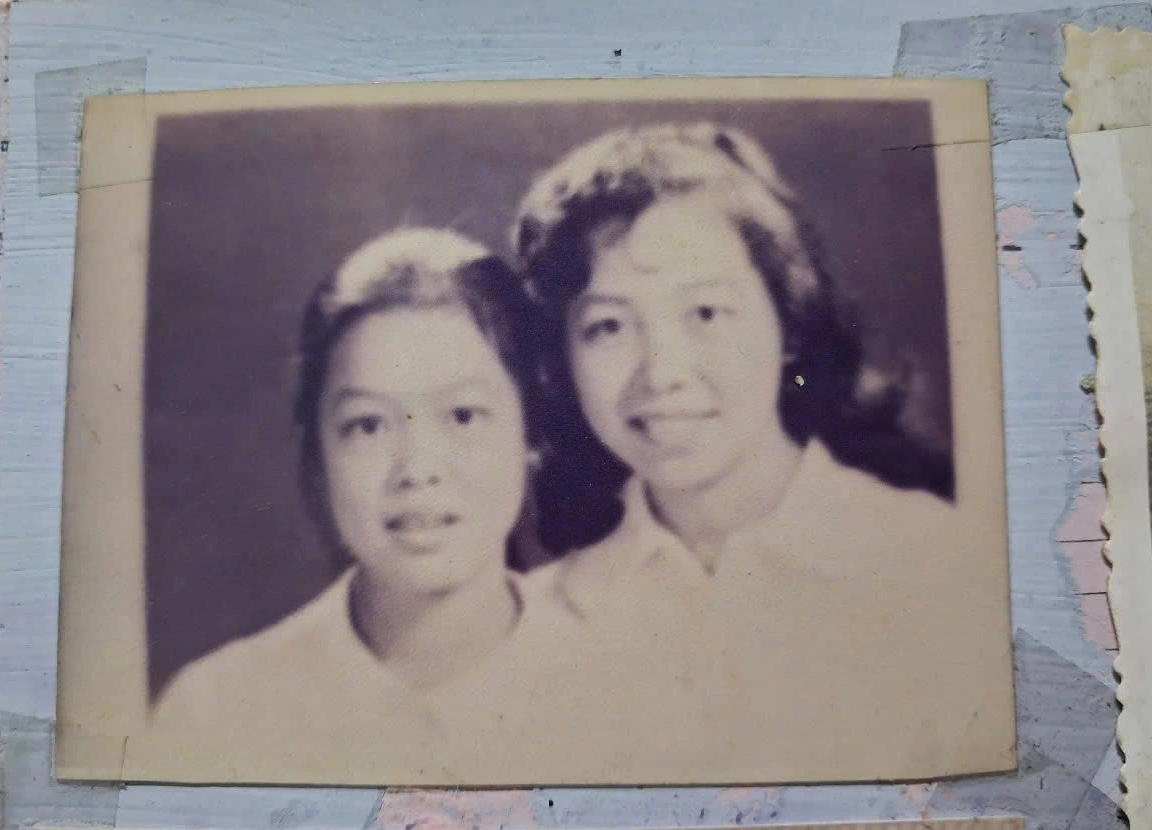 ដួង ទុយ ត្រាំ និងវាសនារដូវក្តៅ៖ ឈឺចាប់ហើយស្អាត! - រូបថត ១. Đặng Thùy Trâm và những mùa hè định mệnh: Đớn đau và đẹp đẽ!- Ảnh 1.