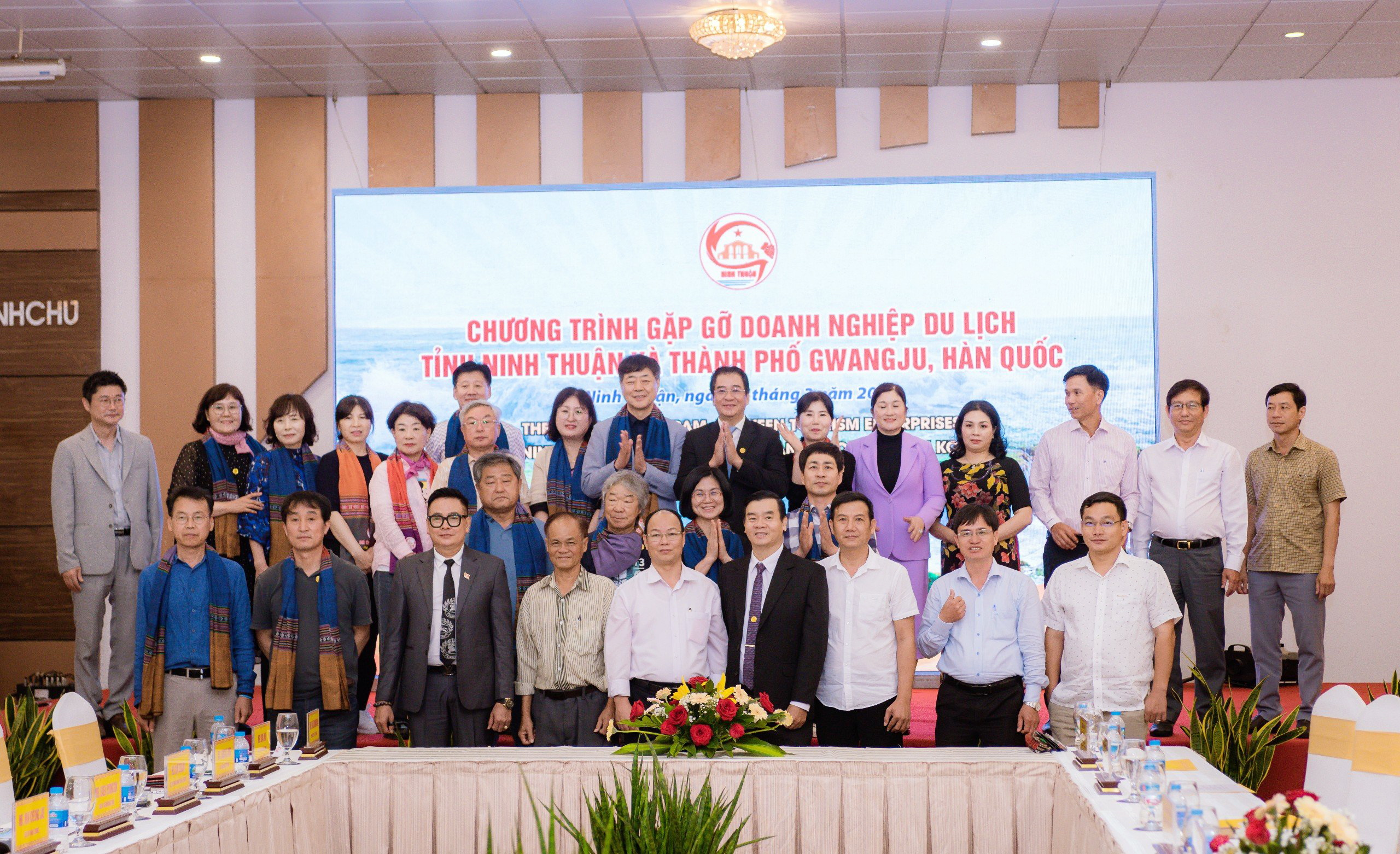 Ninh Thuận: Không ngừng hỗ trợ doanh nghiệp thu hút đầu tư và phát triển bền vững- Ảnh 2. Ninh Thuận: Không ngừng hỗ trợ doanh nghiệp thu hút đầu tư và phát triển bền vững- Ảnh 2.
