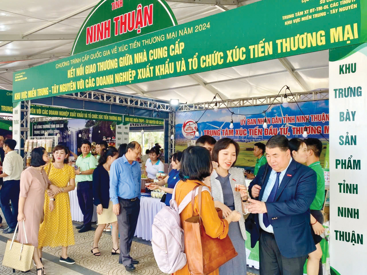 Ninh Thuận: Không ngừng hỗ trợ doanh nghiệp thu hút đầu tư và phát triển bền vững- Ảnh 3. Ninh Thuận: Không ngừng hỗ trợ doanh nghiệp thu hút đầu tư và phát triển bền vững- Ảnh 3.