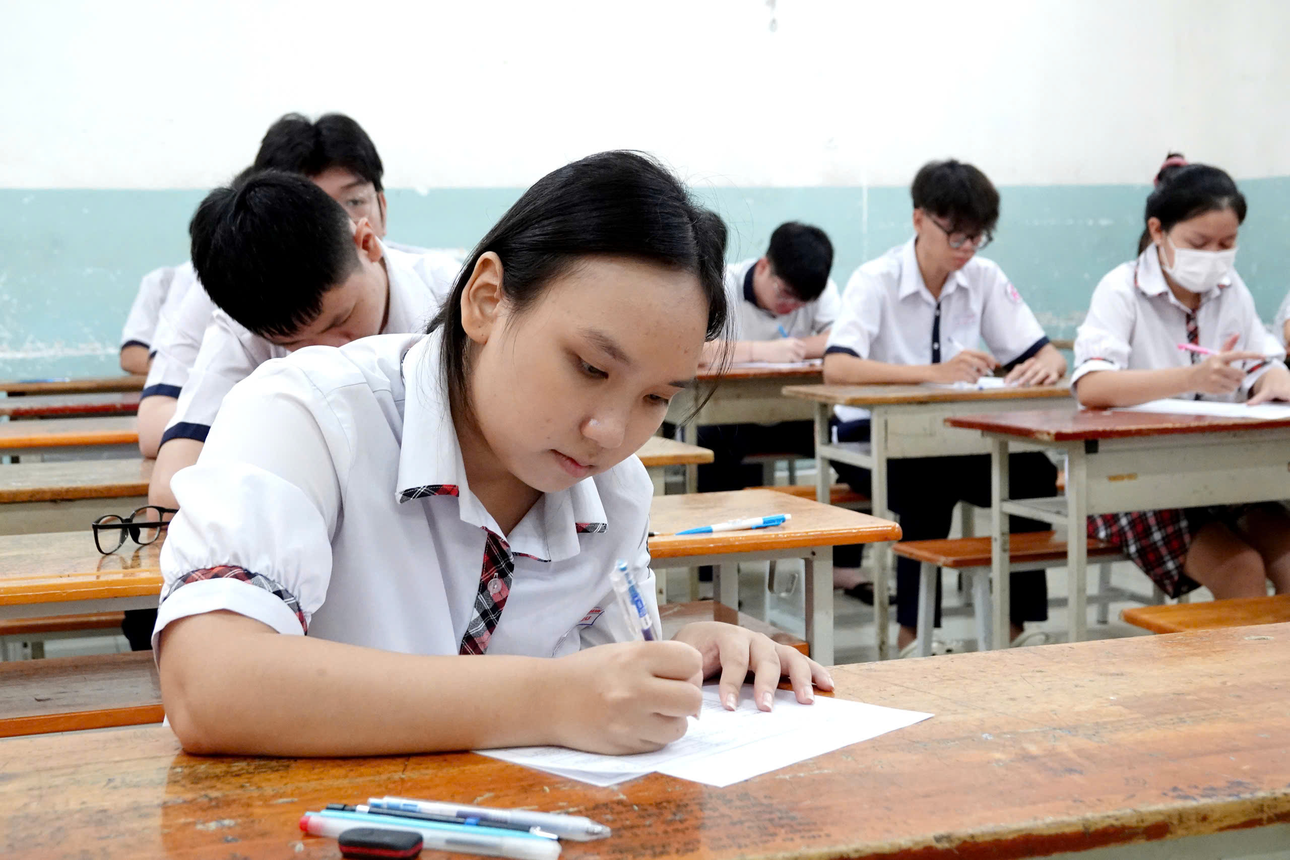 Ôn tập hiệu quả cho kỳ thi tốt nghiệp THPT năm 2025 với đề minh họa mới - Ảnh 3. Ôn tập hiệu quả cho kỳ thi tốt nghiệp THPT năm 2025 với đề minh họa mới - Ảnh 3.