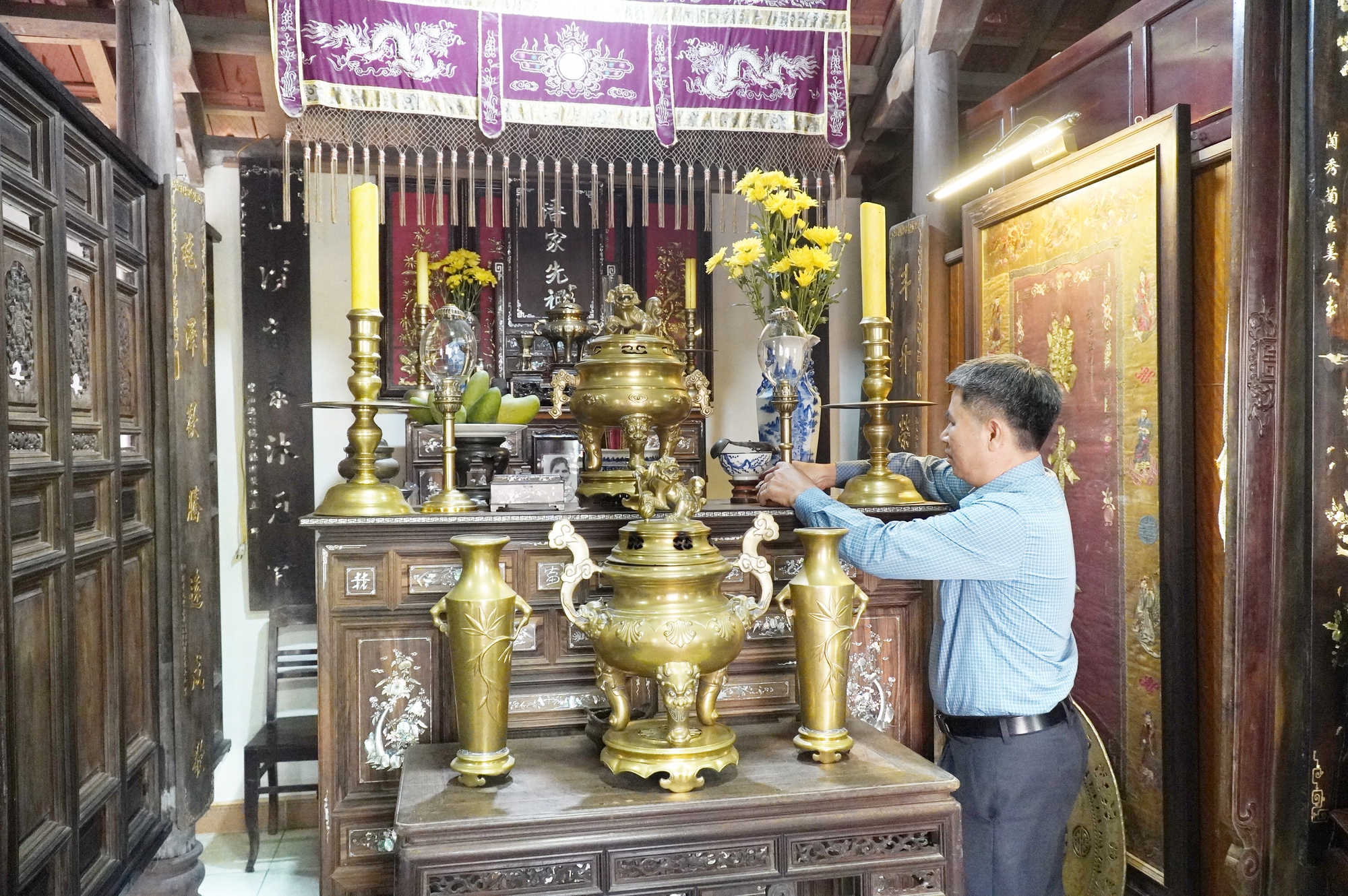 Nhà xưa trong lòng phố Nhà xưa trong lòng phố
