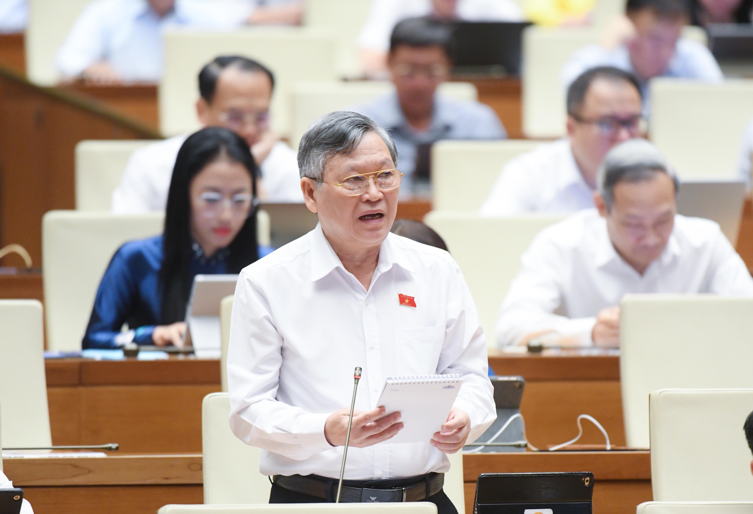 Hàng trăm tấn thuốc giả, thực phẩm giả bán tràn lan, lỗ hổng ở đâu? Hàng trăm tấn thuốc giả, thực phẩm giả bán tràn lan, lỗ hổng ở đâu?