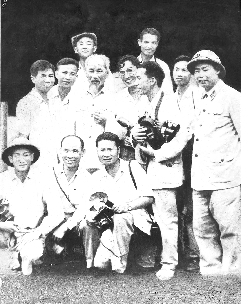 Ho Chi Minh di mata wartawan - Foto 2. Hồ Chí Minh trong mắt các nhà báo- Ảnh 2.
