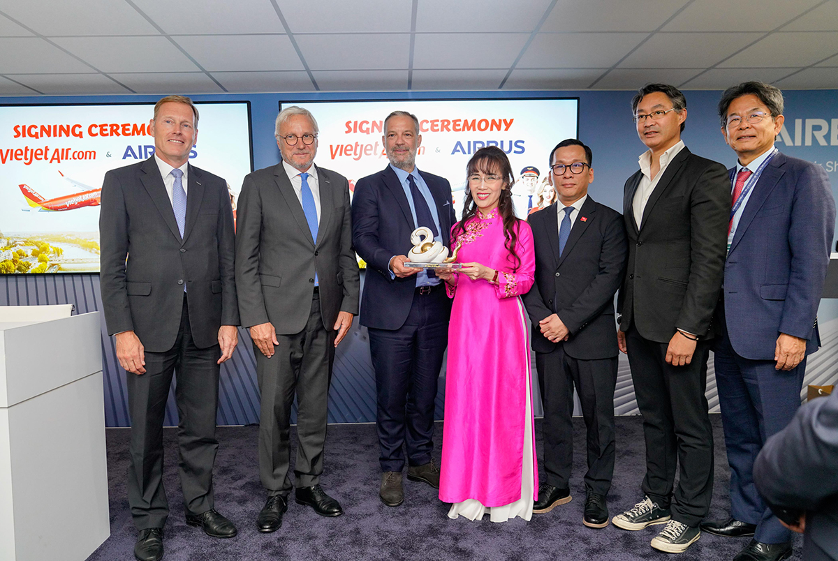 Vietjet đặt hàng mới 100 máy bay A320/ A321neo - Ảnh 3. Vietjet đặt hàng mới 100 máy bay A320/ A321neo - Ảnh 3.