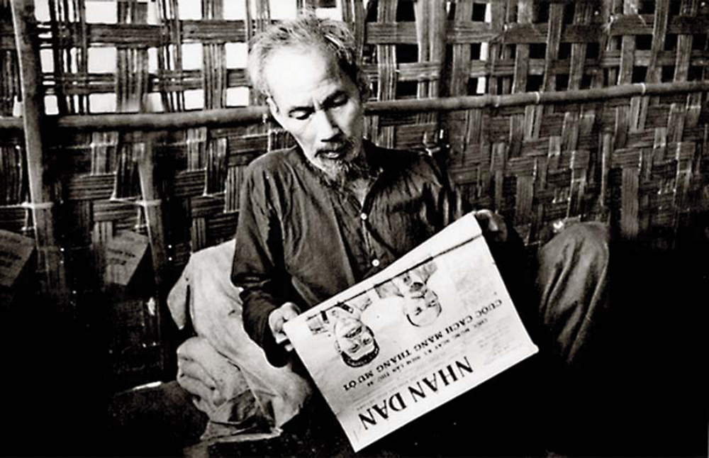 Ho Chi Minh di mata wartawan - Foto 1. Hồ Chí Minh trong mắt các nhà báo- Ảnh 1.