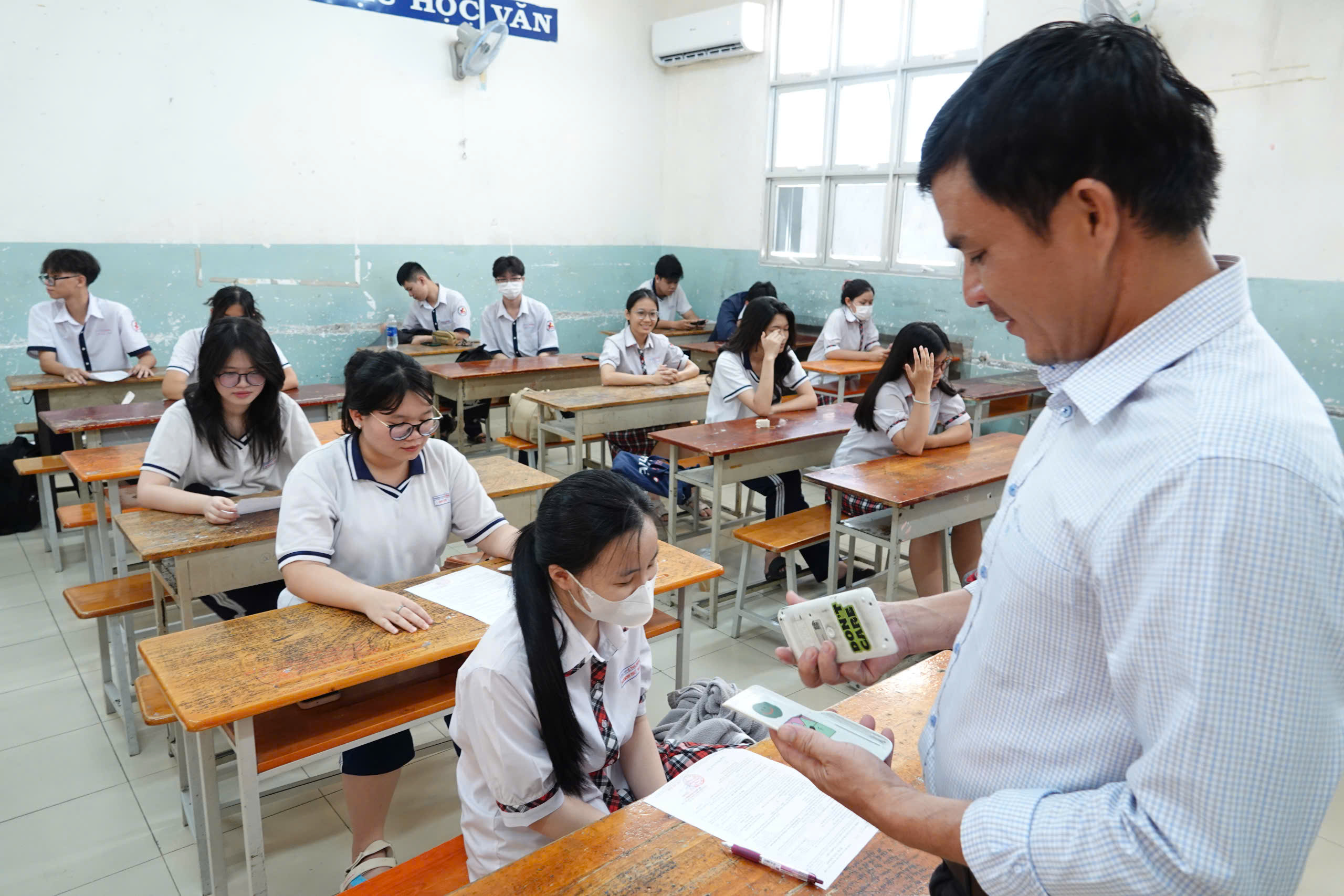 Tuyển sinh ĐH 2025: Lưu ý tránh nhầm lẫn tên chương trình - Ảnh 2.