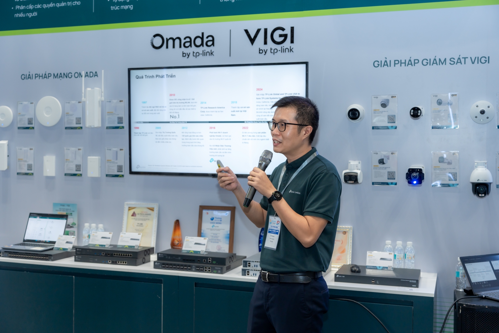 TP-Link giới thiệu giải pháp mạng và giám sát hợp nhất tại ICTComm 2025 - Ảnh 1.