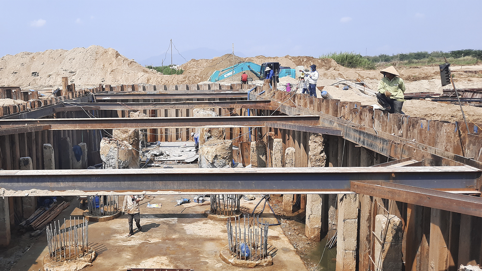 Chủ tịch tỉnh Quảng Ngãi: Xử lý dứt điểm nợ đọng trước ngày 25.6 - Ảnh 1.