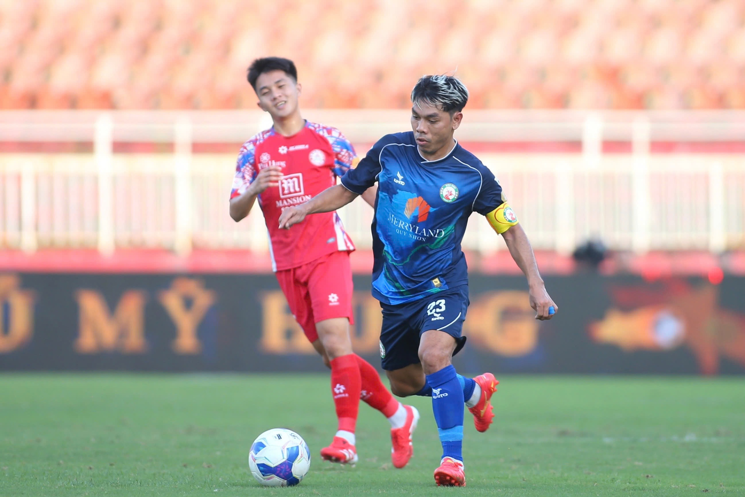 Binh Dinh Kulübü'nün bir mucizeden fazlasına ihtiyacı var - Fotoğraf 1. CLB Bình Định cần nhiều hơn một phép màu- Ảnh 1.