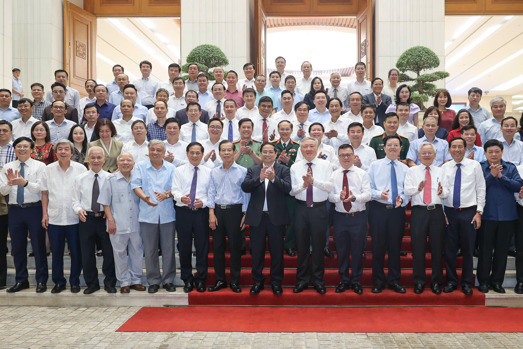 Thủ tướng chúc mừng các báo nhân kỷ niệm 100 Ngày báo chí cách mạng - Ảnh 2.