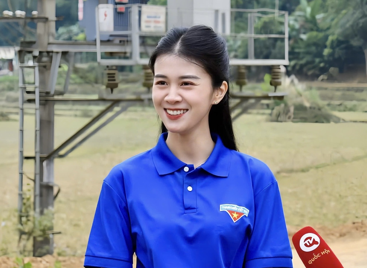 Chị Nguyễn Thị Kim Anh giữ chức Bí thư Đoàn TNCS Hồ Chí Minh Quốc hội - Ảnh 2. Chị Nguyễn Thị Kim Anh giữ chức Bí thư Đoàn TNCS Hồ Chí Minh Quốc hội - Ảnh 2.