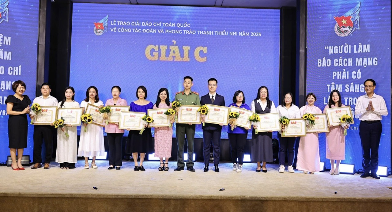Trao 5 giải nhất Giải thưởng báo chí toàn quốc về công tác Đoàn - Ảnh 3.