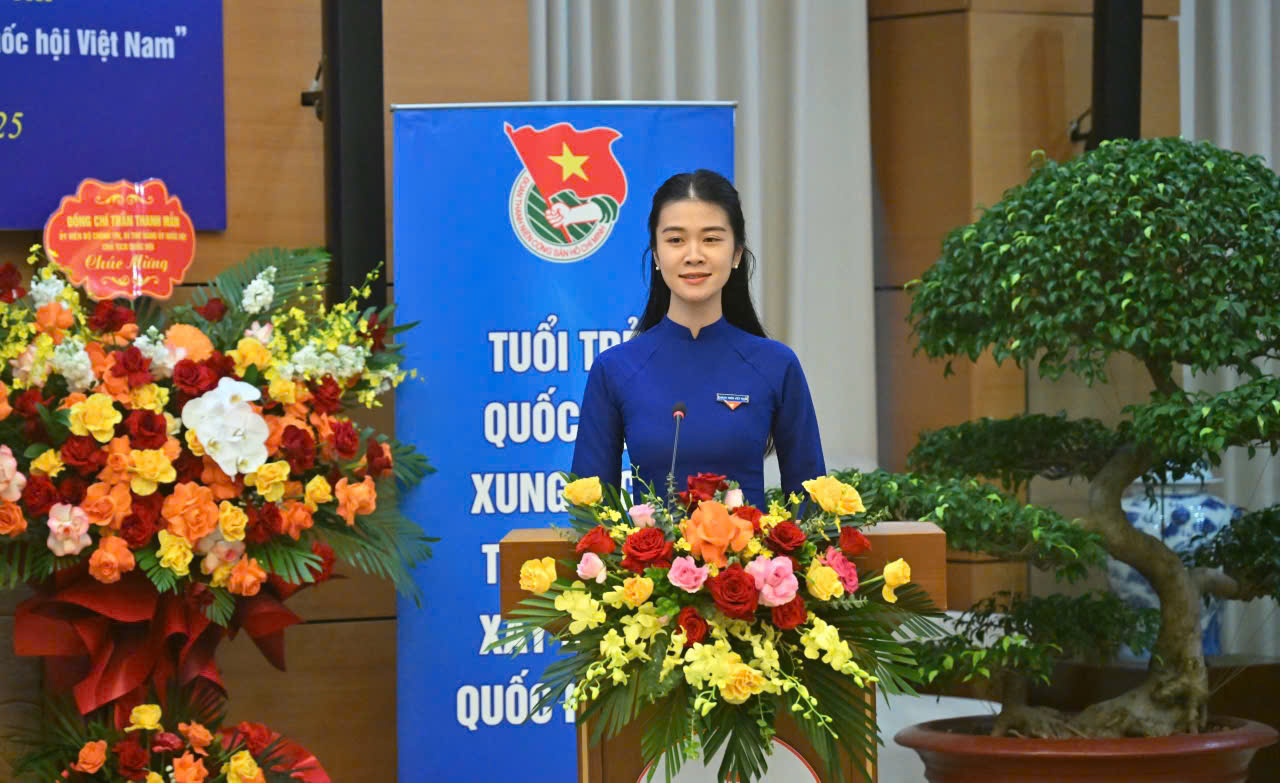 Chị Nguyễn Thị Kim Anh giữ chức Bí thư Đoàn TNCS Hồ Chí Minh Quốc hội - Ảnh 4. Chị Nguyễn Thị Kim Anh giữ chức Bí thư Đoàn TNCS Hồ Chí Minh Quốc hội - Ảnh 4.