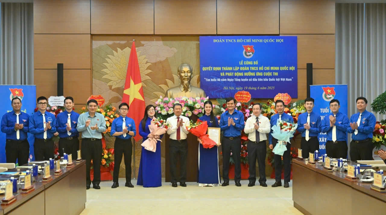 Chị Nguyễn Thị Kim Anh được chỉ định giữ chức Bí thư Đoàn Thanh niên Quốc hội Chị Nguyễn Thị Kim Anh được chỉ định giữ chức Bí thư Đoàn Thanh niên Quốc hội