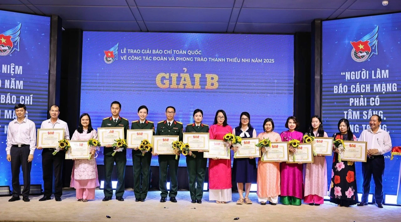 Trao 5 giải nhất Giải thưởng báo chí toàn quốc về công tác Đoàn - Ảnh 4.