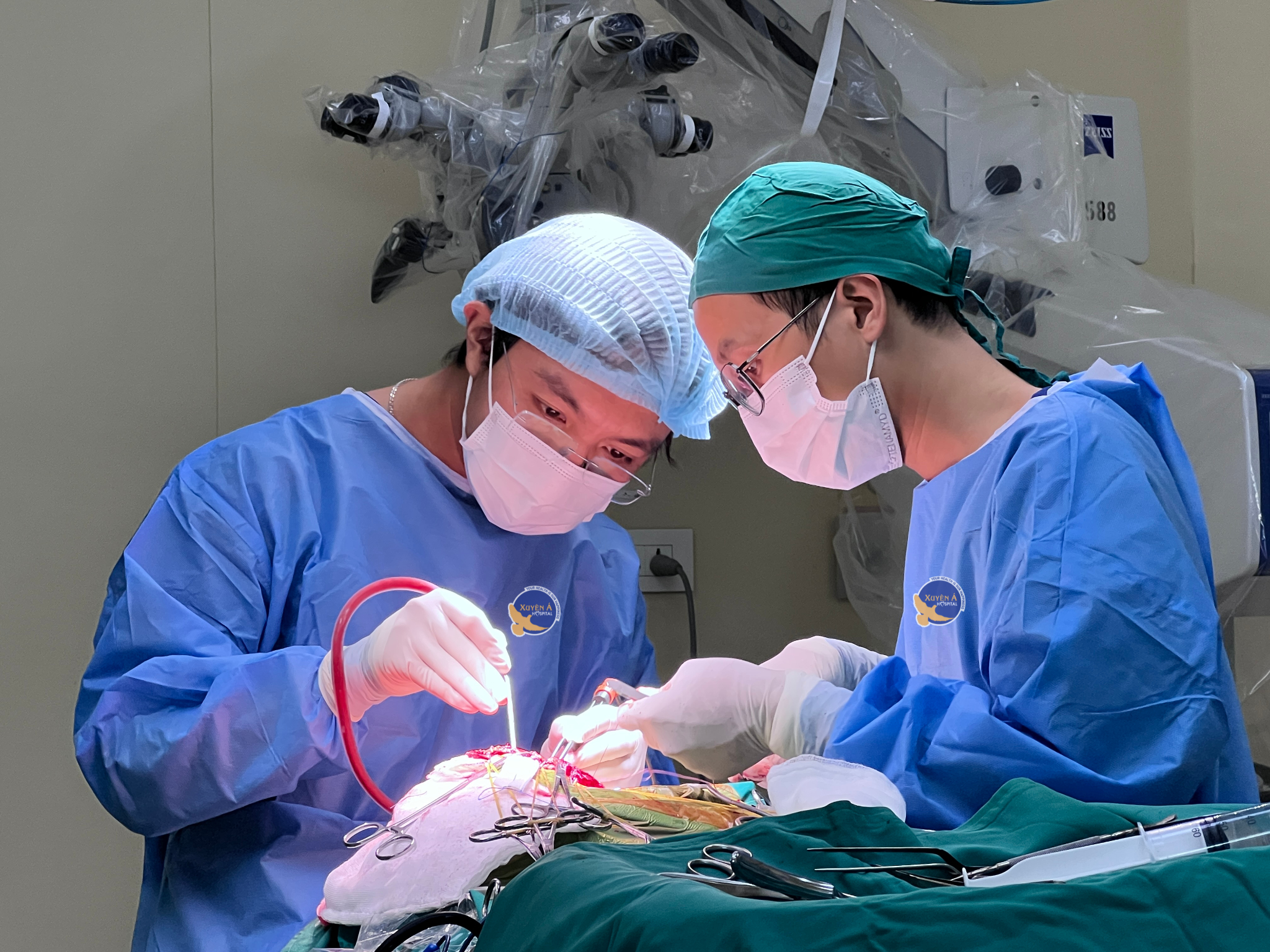 Khối u não to như quả quýt được tình cờ phát hiện sau một lần té xe - Ảnh 1.