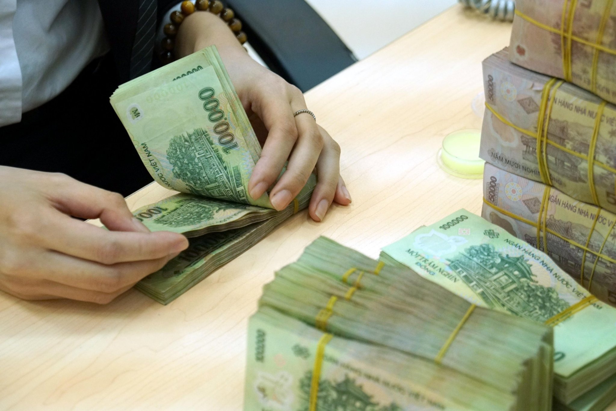 Đề xuất tăng mức thu nhập người phụ thuộc để khấu trừ thuế thu nhập cá nhân - Ảnh 1.