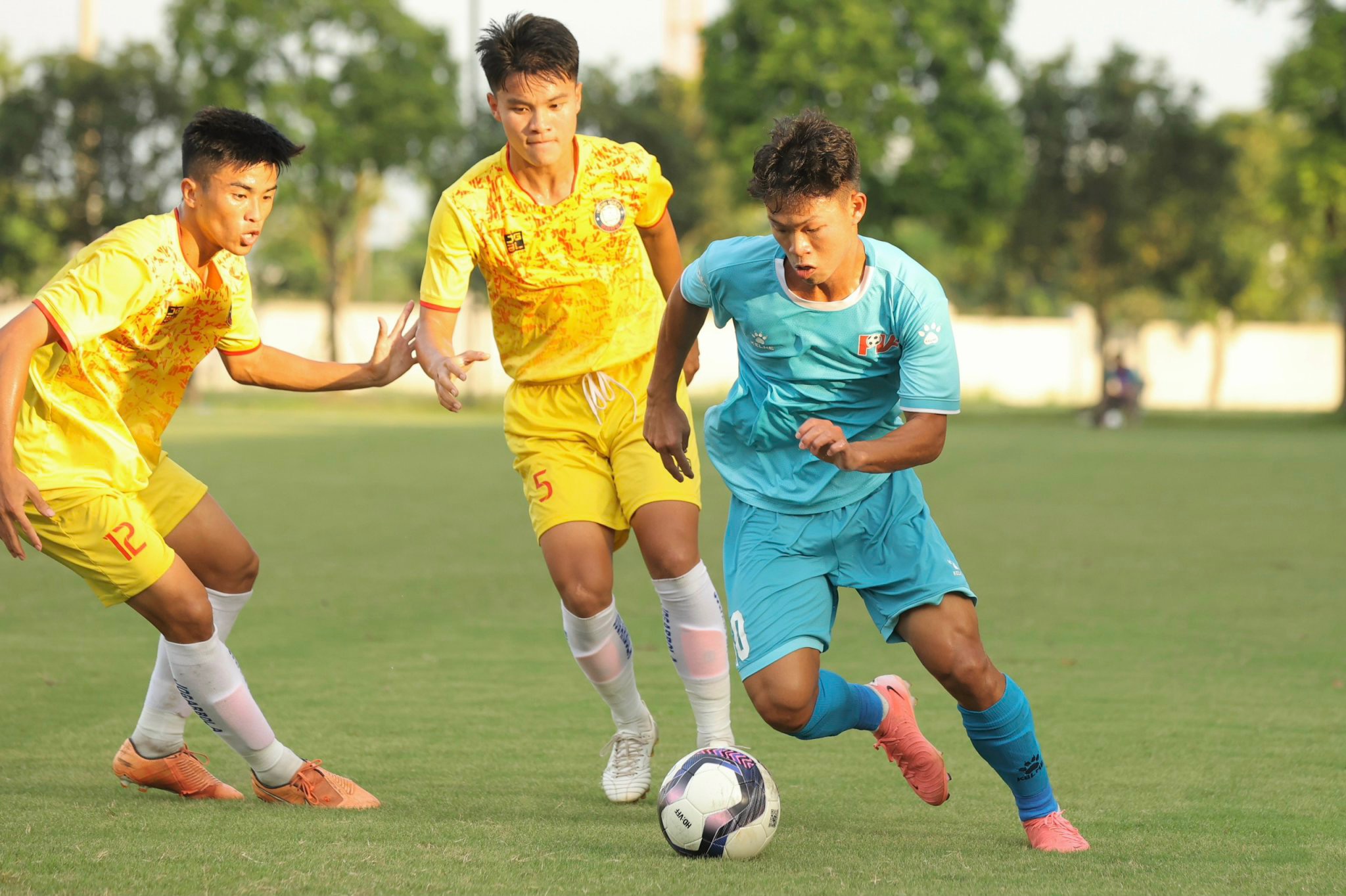 - Foto 3.  - Ảnh 3.